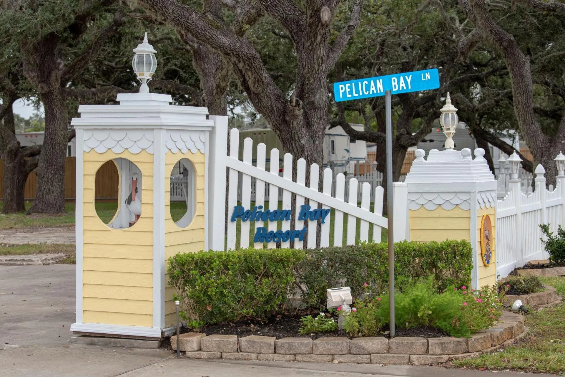 Dog Friendly Resort $Rockport - $D&R Pelican Bay Resort