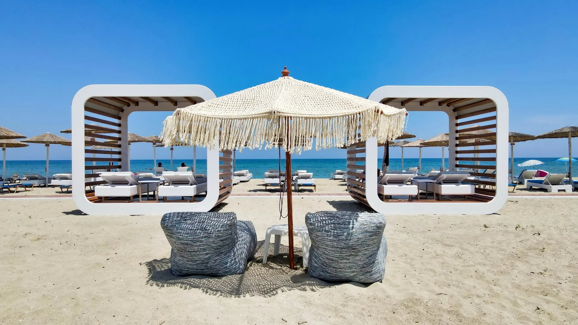 Hotel Evilion Sea And Sun, a dog friendly hotel in Nei Poroi