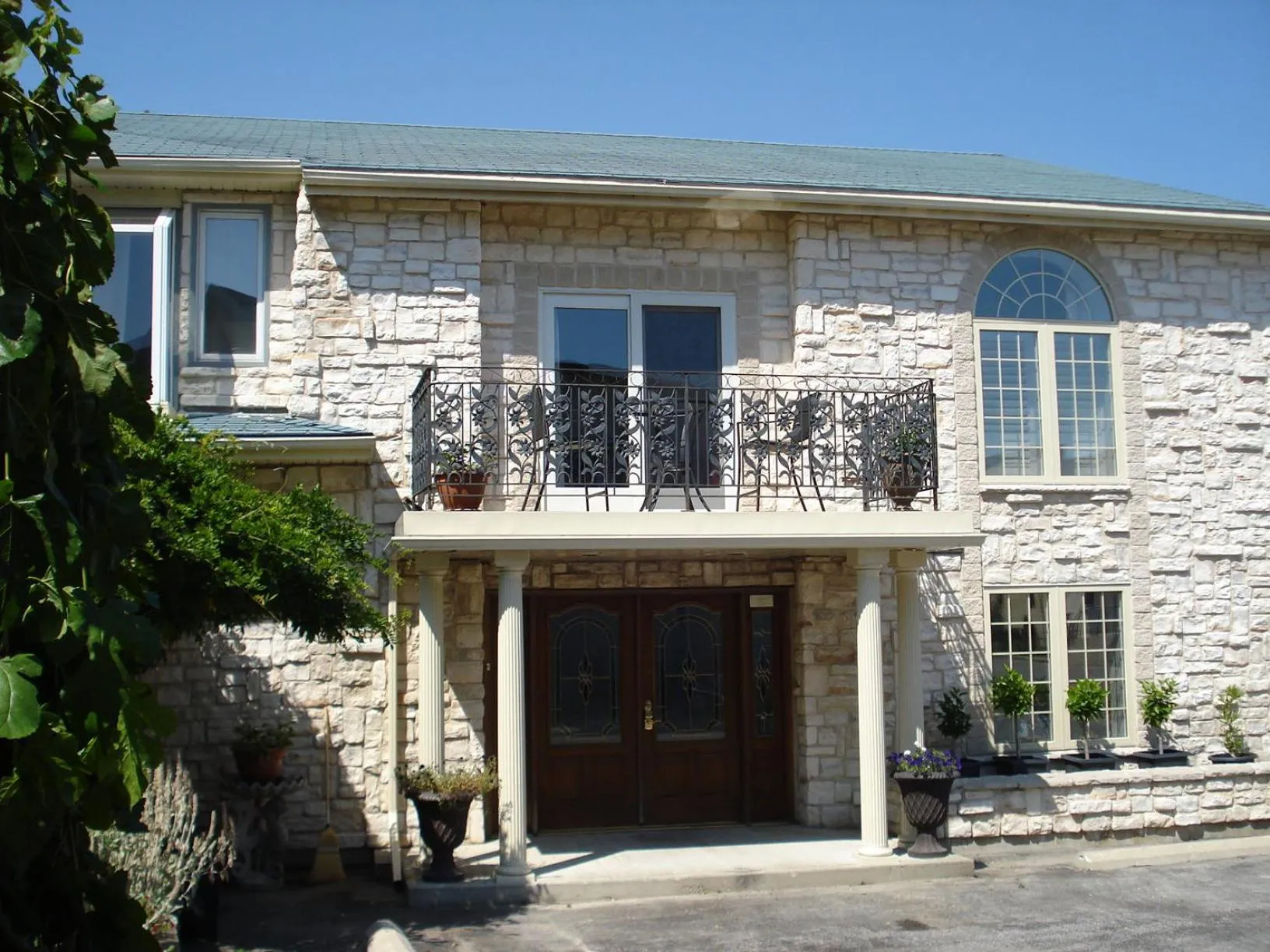Grey Rose Suites, a dog friendly hotel in Hanover