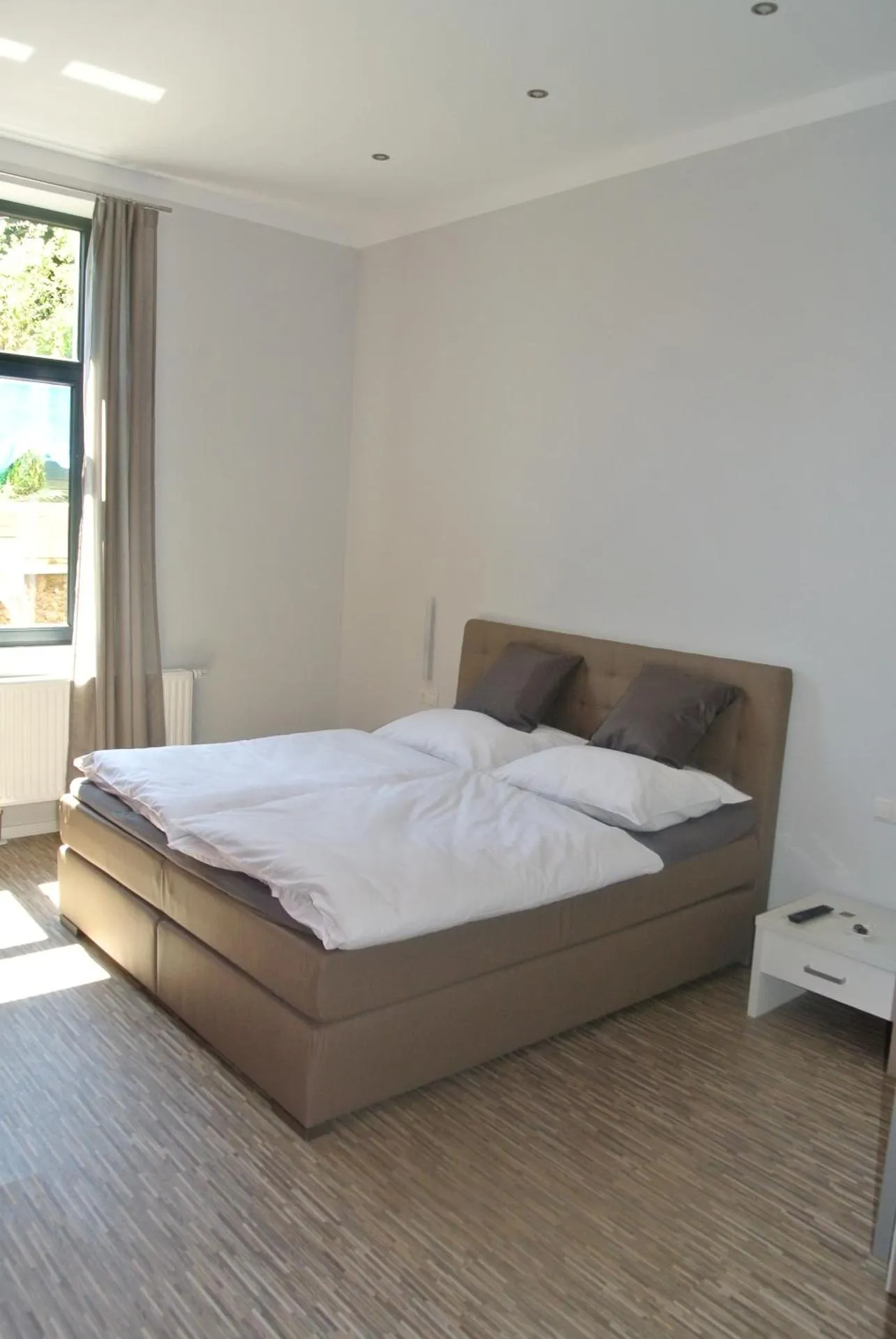Dog Friendly Bed and breakfast $Sinzig - $Gästehaus Tappes Hofgarten