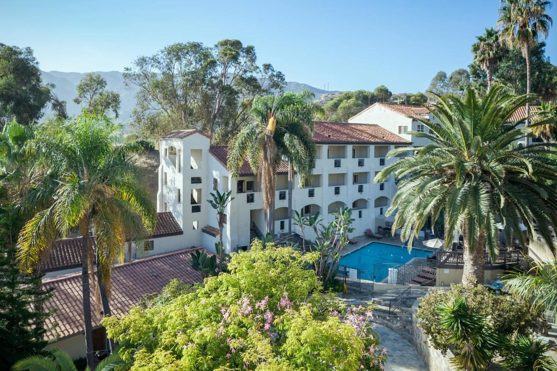 Dog Friendly Hotel $Avalon - $Catalina Canyon Inn