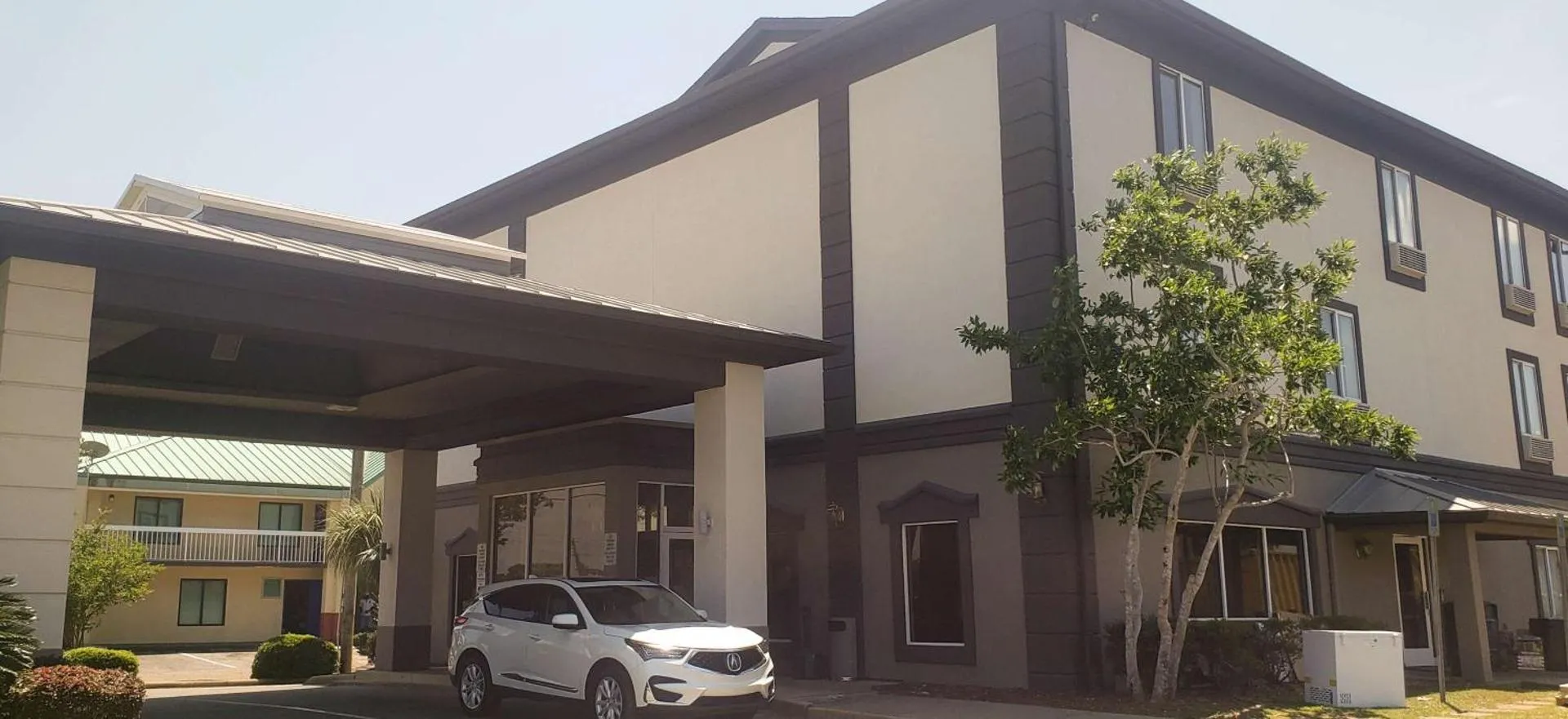 Dog Friendly Hotel $Mobile - $Motel 6 Mobile, AL - Airport Blvd