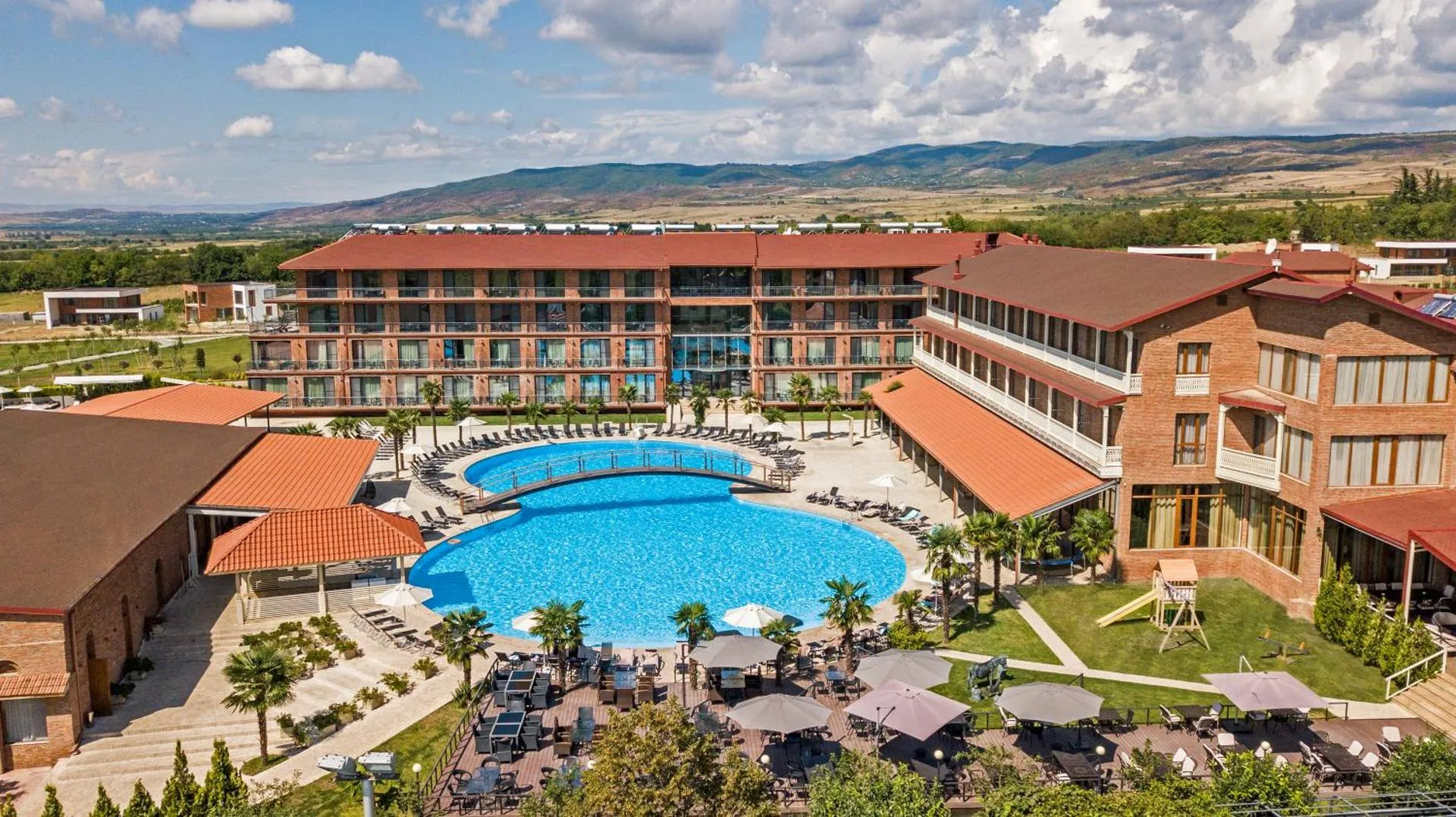 Dog Friendly Hotel $Kachretʼi - $Ambassadori Kachreti Golf Resort