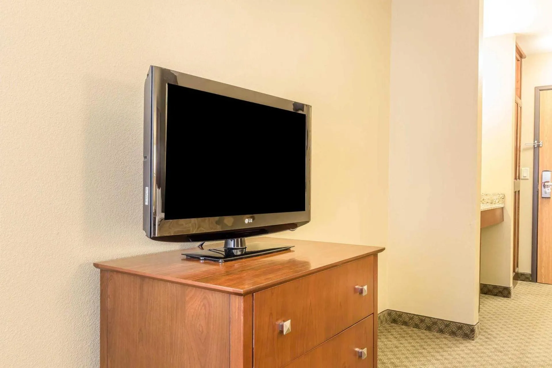 Comfort Inn & Suites East Moline near I-80