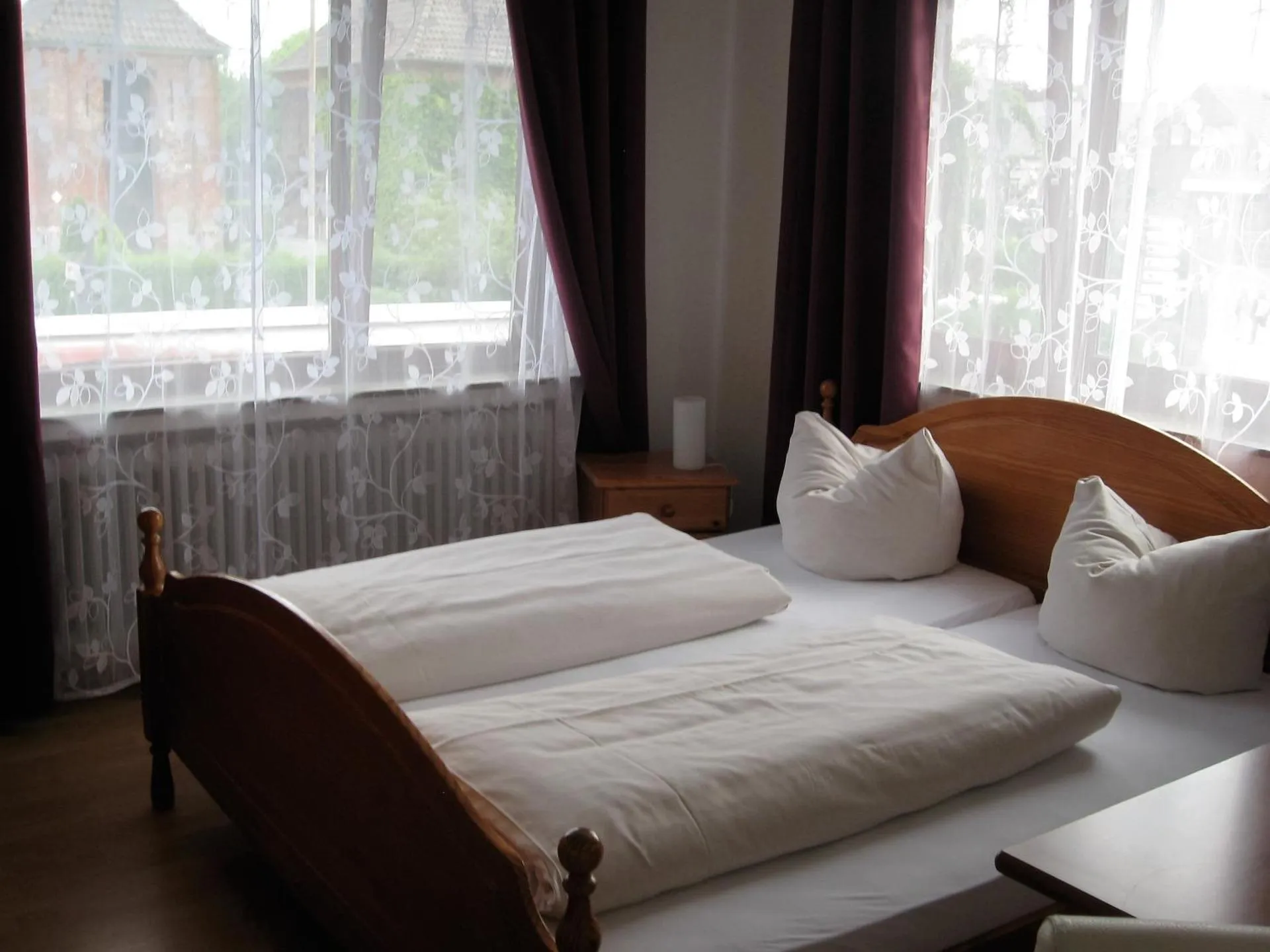 Dog Friendly Hotel $Carolinensiel - $Hotel-Restaurant Cafe Caro