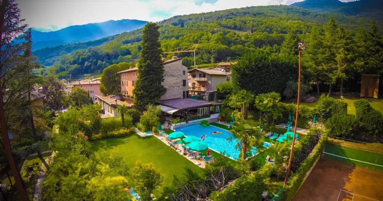 Dog Friendly Hotel $Pomarolo - $Residence Concaverde