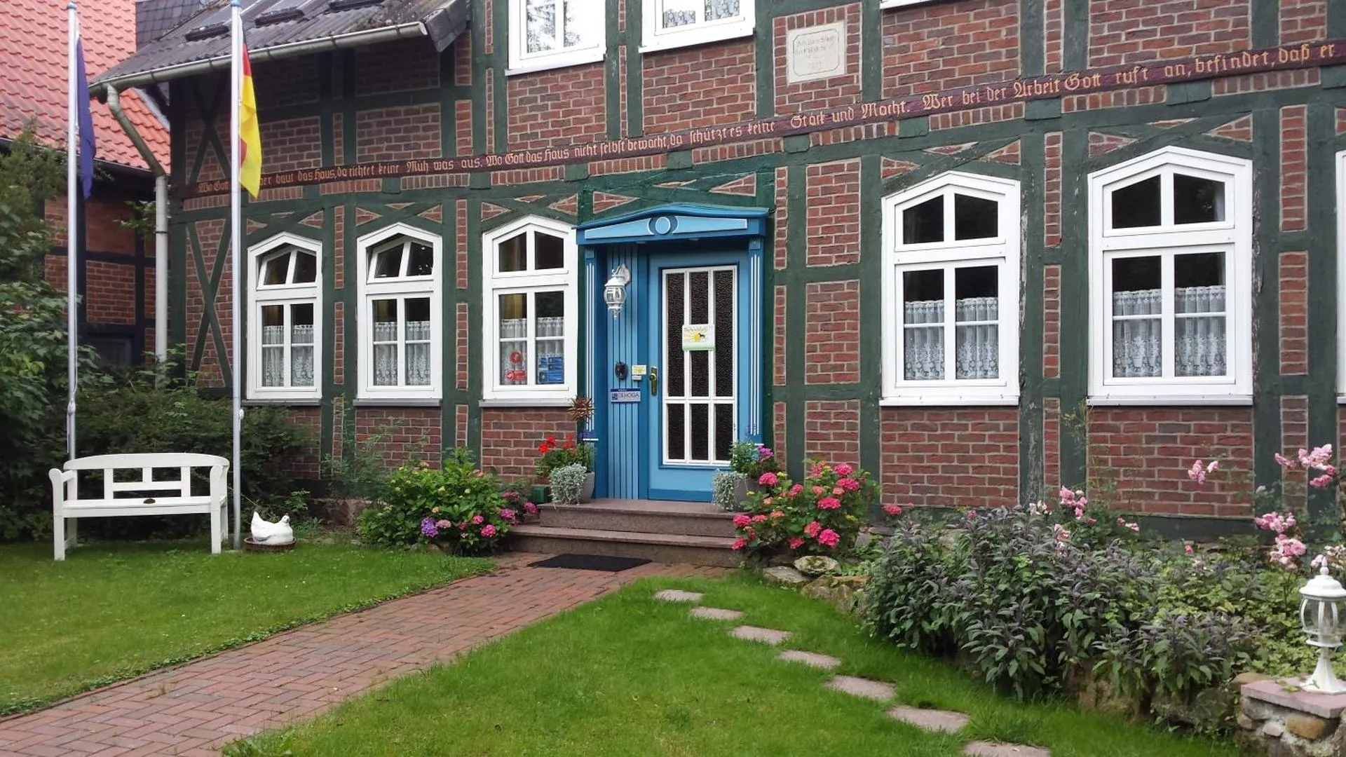 Dog Friendly Hotel $Clenze - $Landhotel Sonnenhof im Wendland