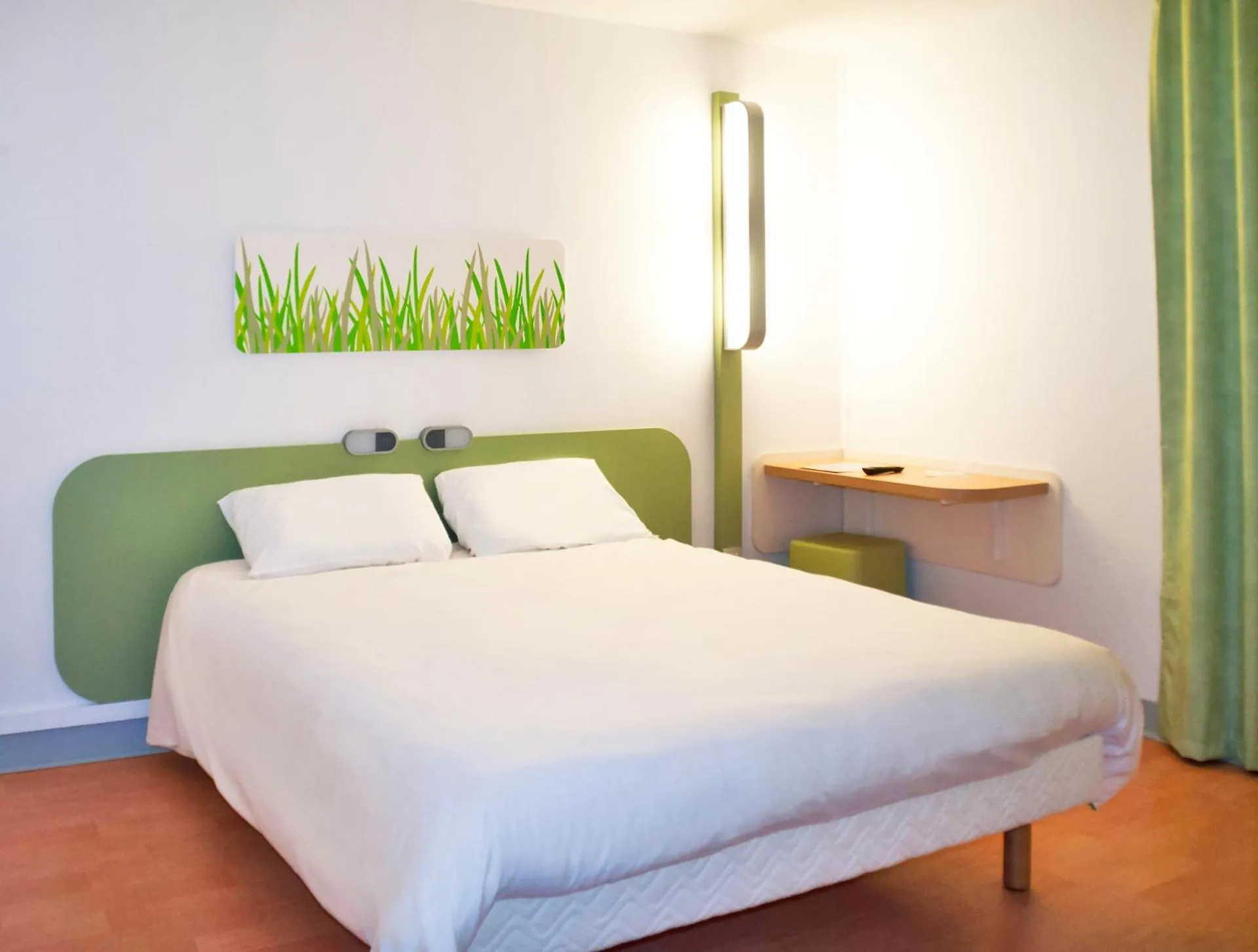 Dog Friendly Hotel $Hérouville-Saint-Clair - $ibis budget Caen Hérouville