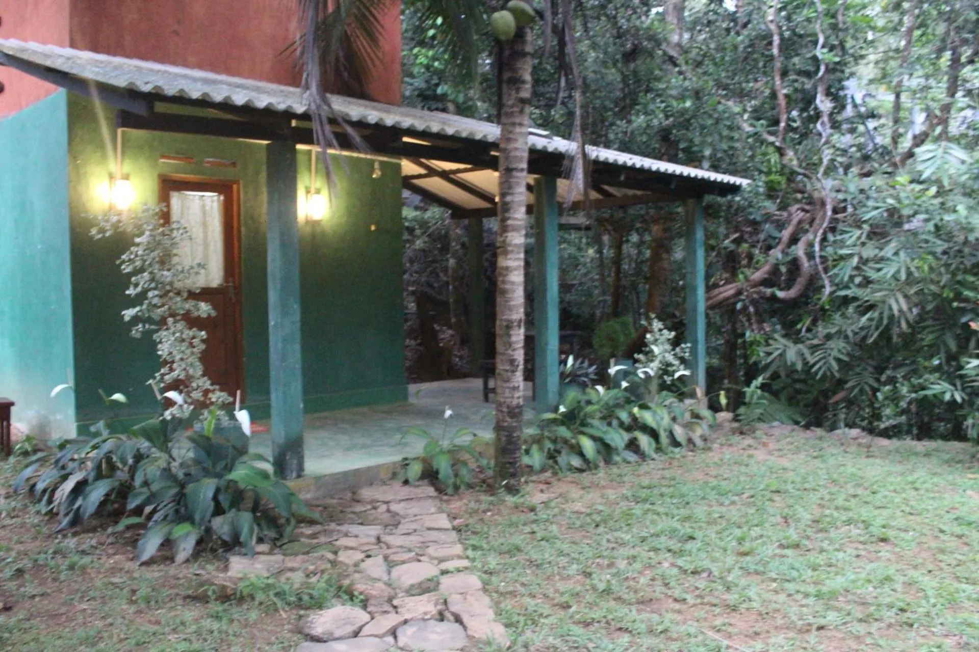 sinharaja river resort