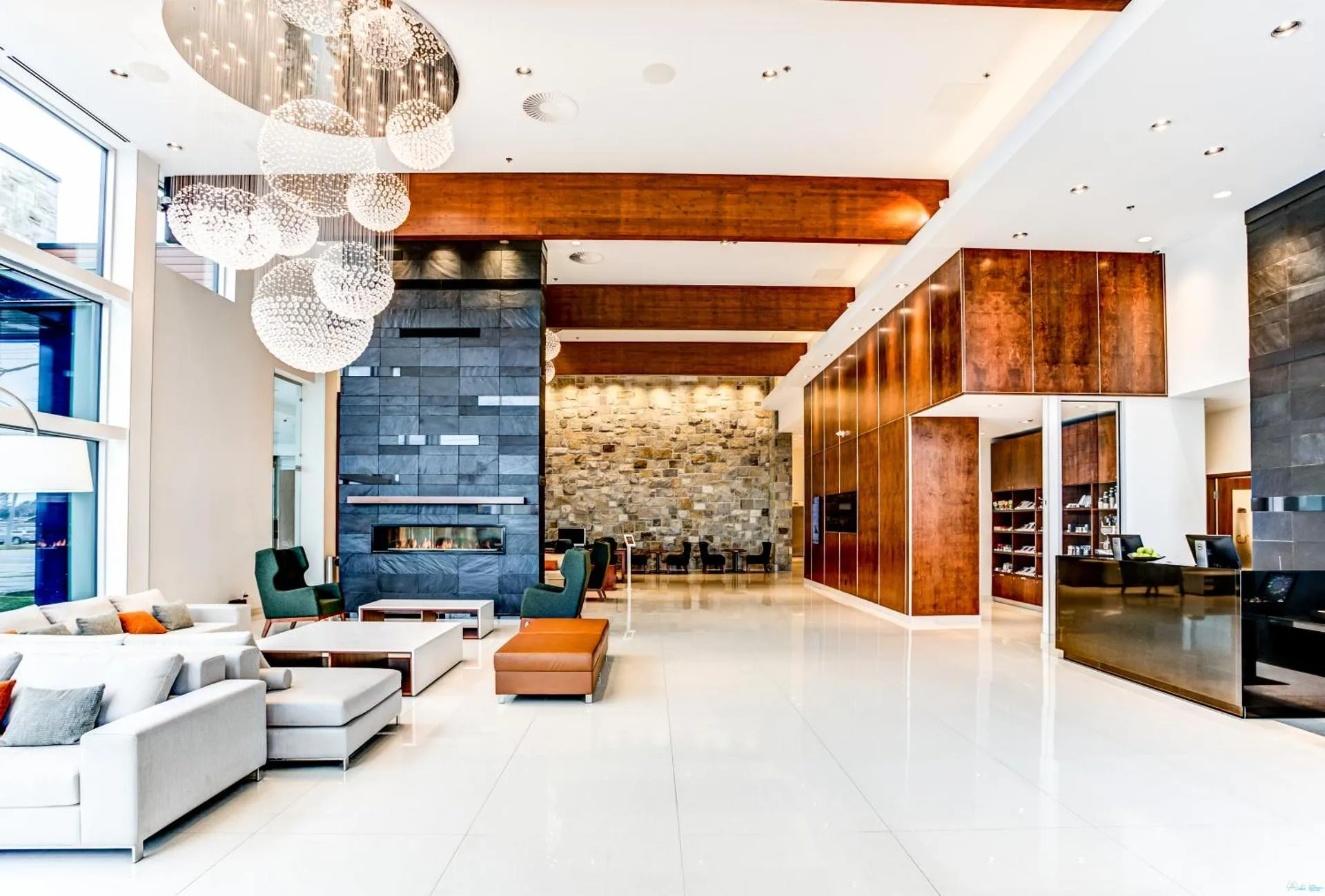 OTL Gouverneur Saguenay interior