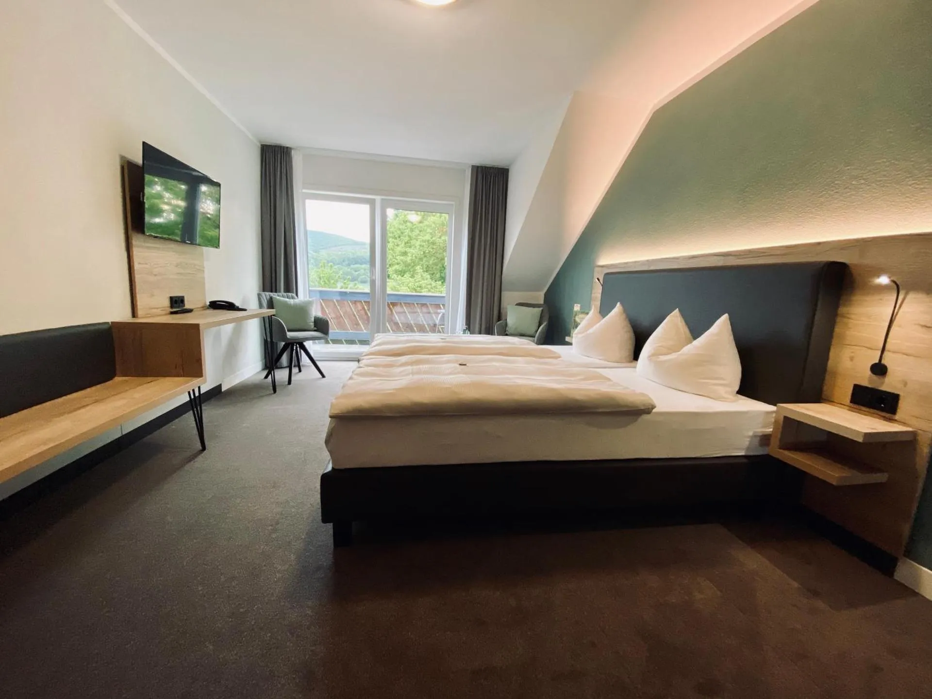 Dog Friendly Hotel $Oedelsheim - $Hotel Kronenhof