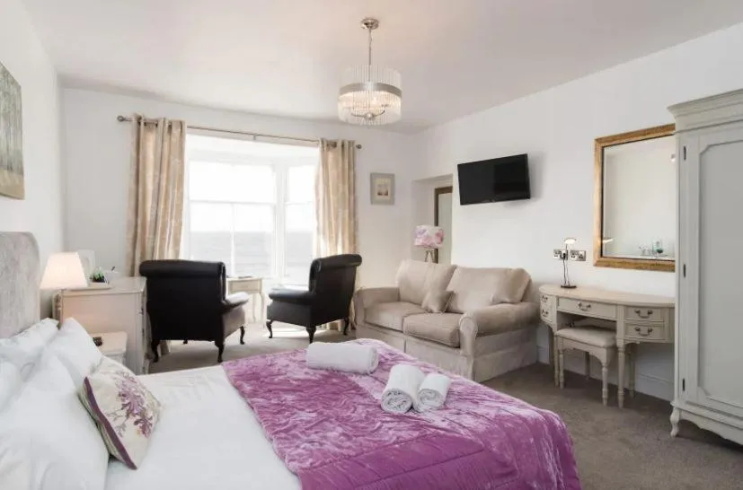 Dog Friendly Aparthotel $Aberystwyth - $No 47 Marine Terrace