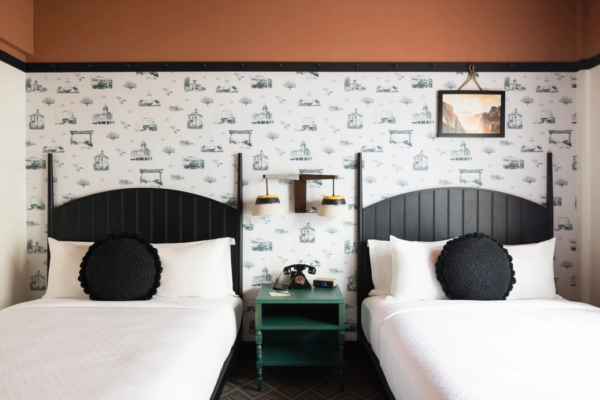 El Capitan Hotel, a dog friendly hotel in Merced
