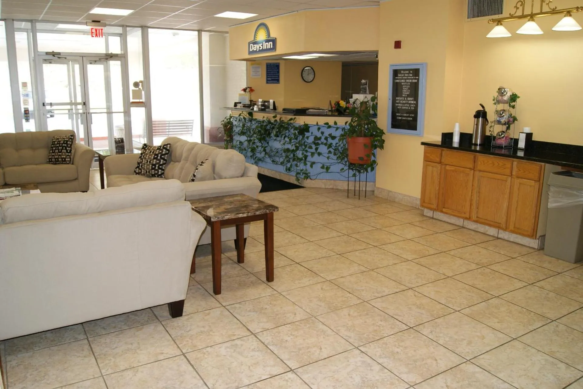 Days Inn by Wyndham Shelby