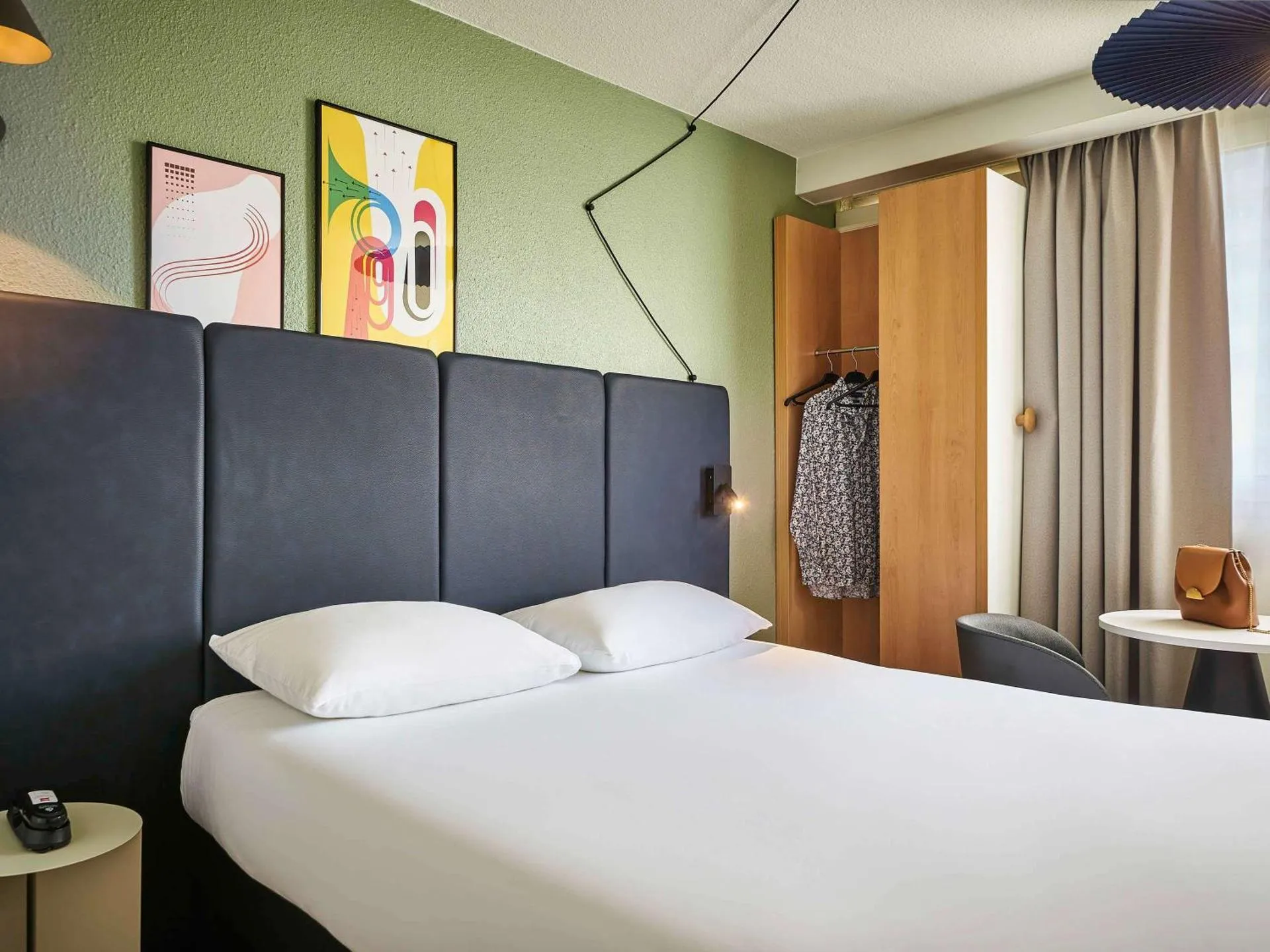 Dog Friendly Hotel $Paris - $ibis Paris Avenue d'Italie 13ème