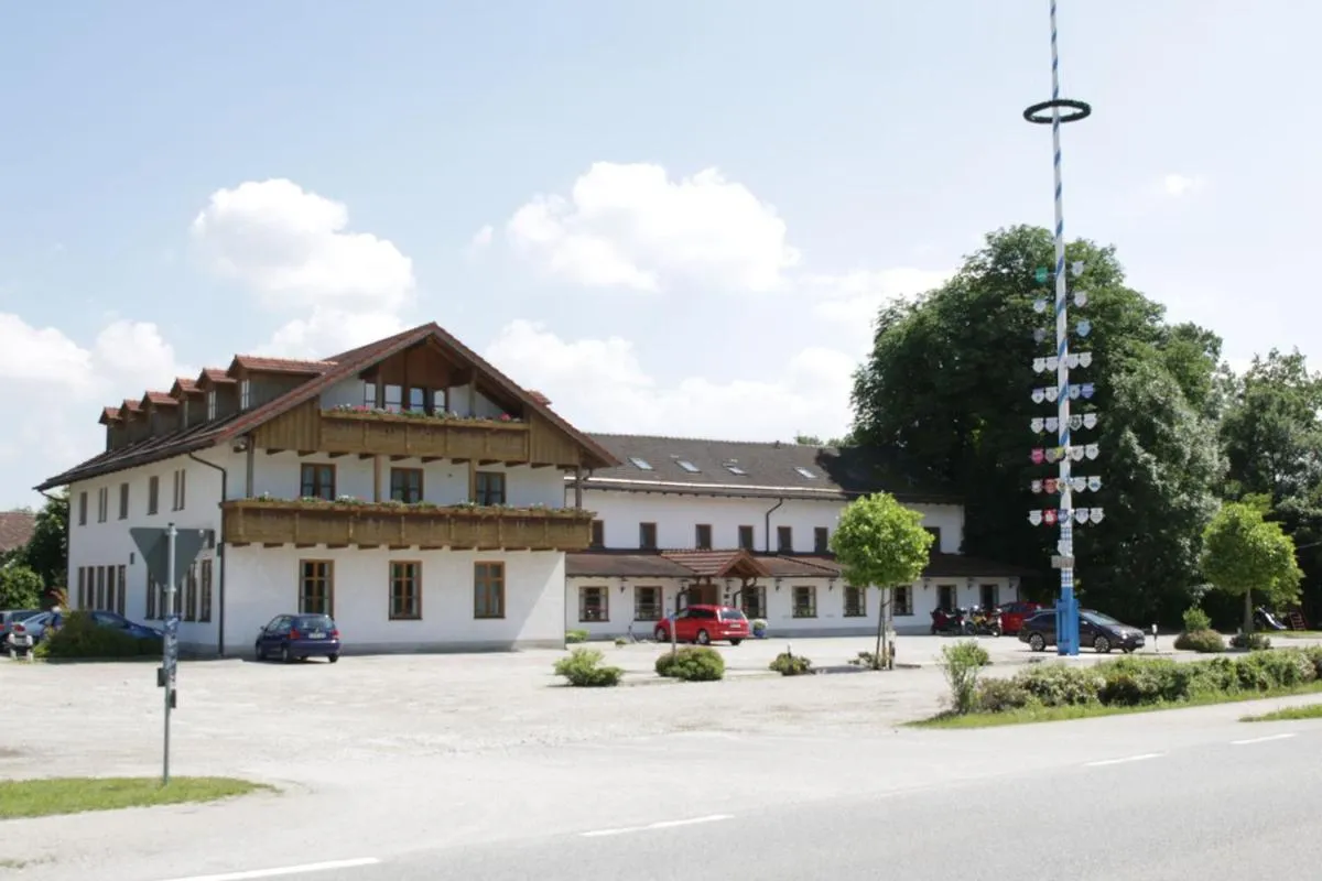 Dog Friendly Hotel $Erharting - $Landgasthof Pauliwirt