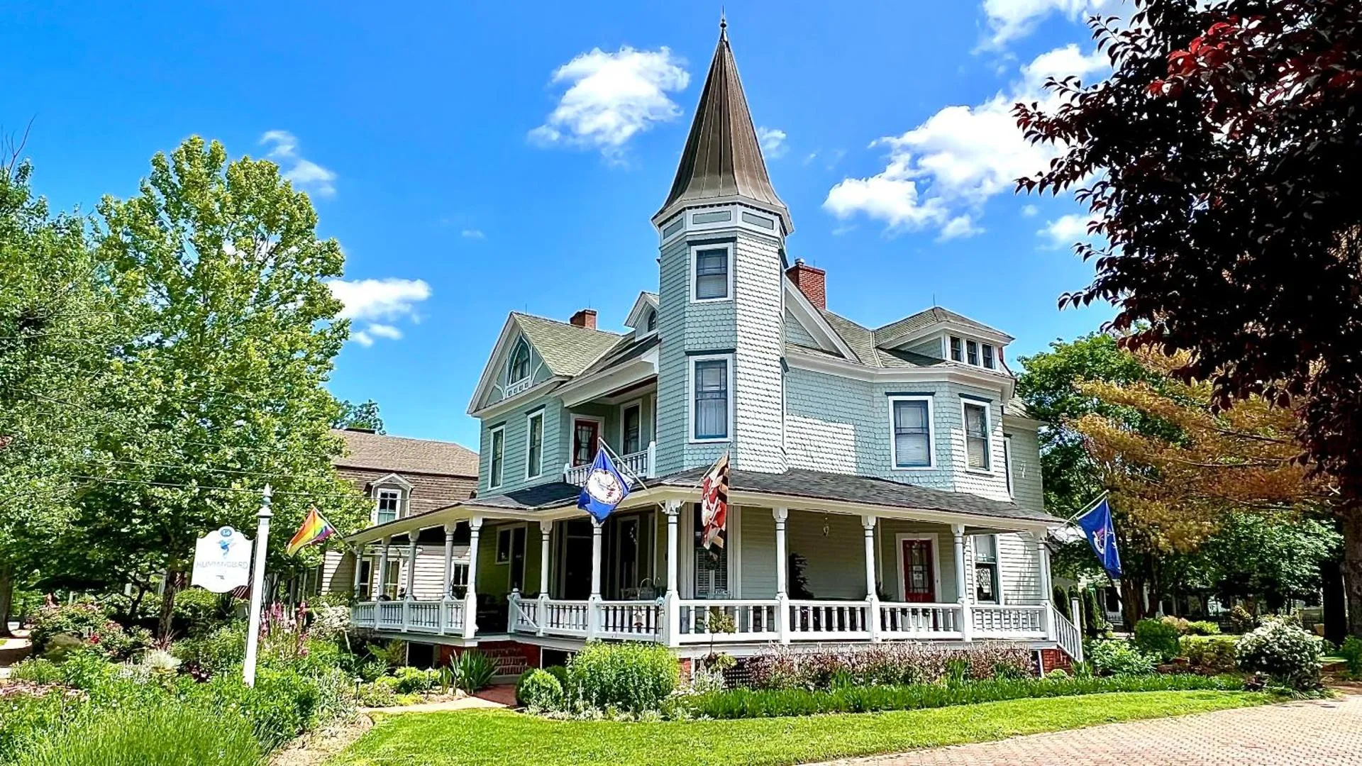 Hummingbird Inn