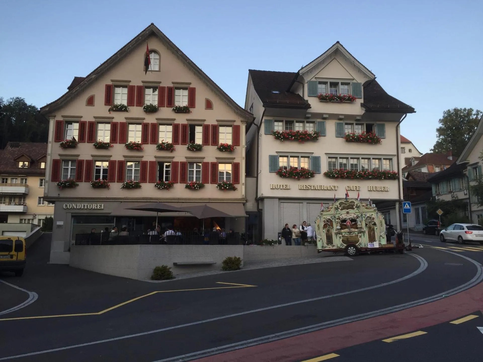 Dog Friendly Hotel $Lichtensteig - $Café-Conditorei Hotel Huber
