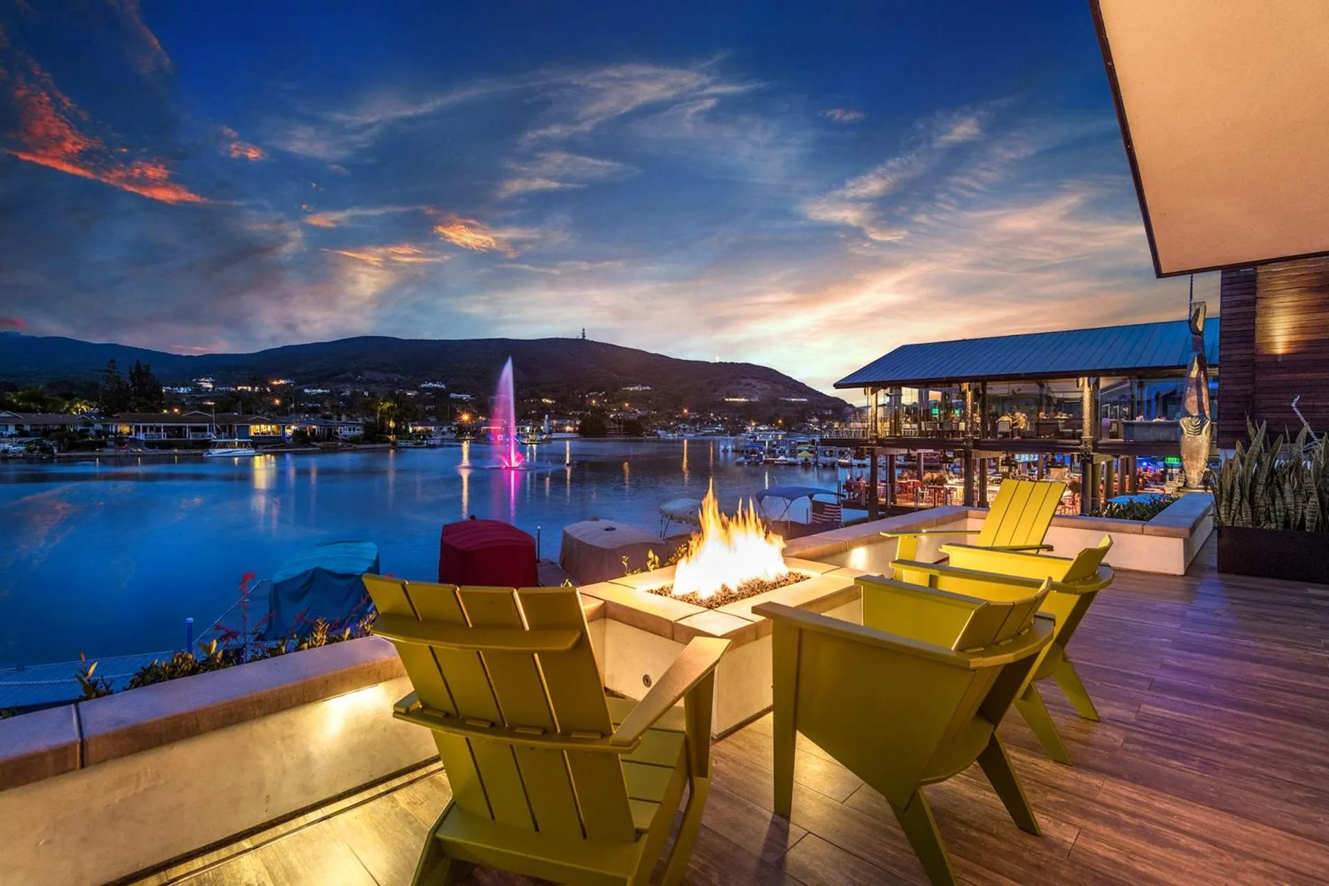 Lakehouse Hotel and Resort