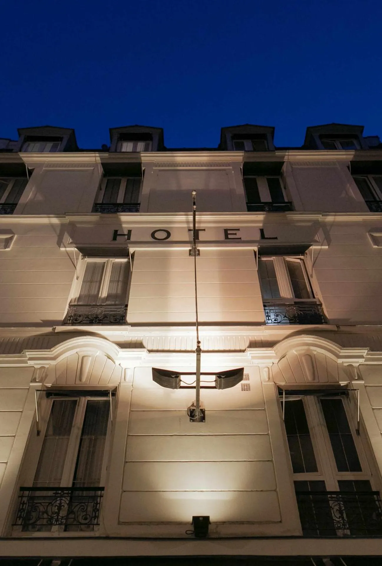 Dog Friendly Hotel $Paris - $Hôtel Eiffel Rive Gauche