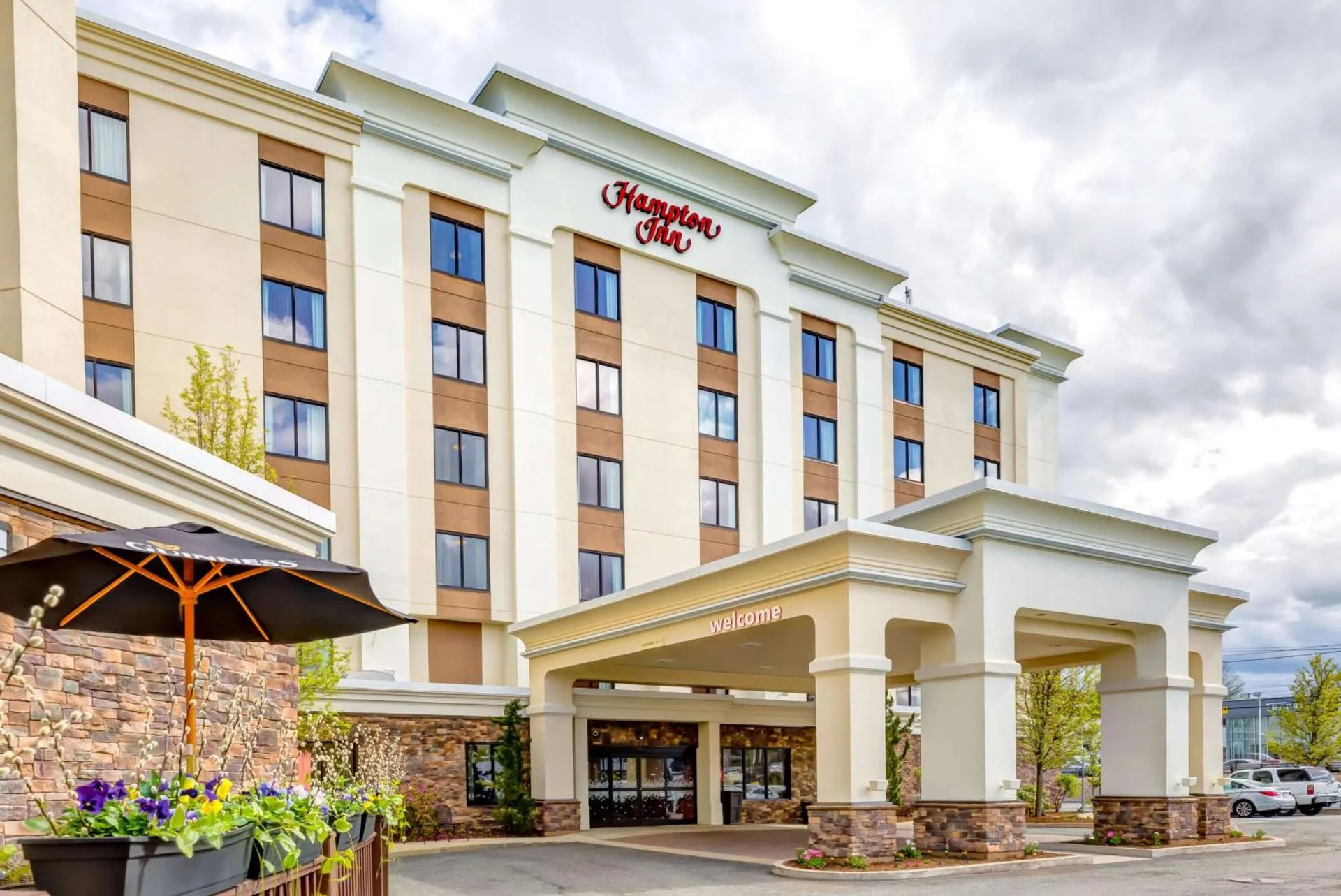 Dog Friendly Hotel $Norwood - $Hampton Inn Boston-Norwood