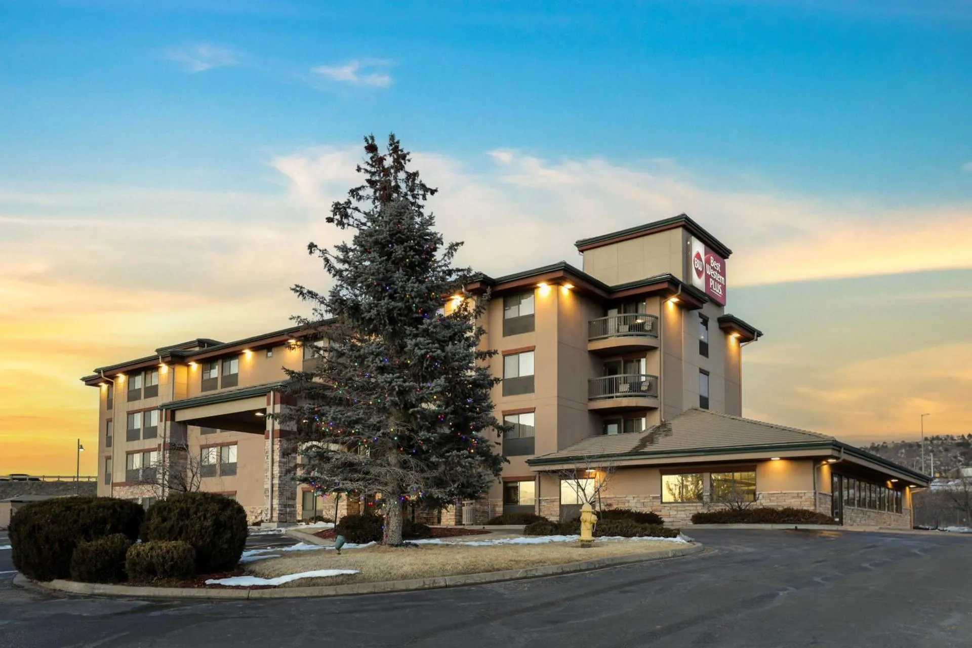 Dog Friendly Hotel $Castle Rock - $Best Western Plus Castle Rock