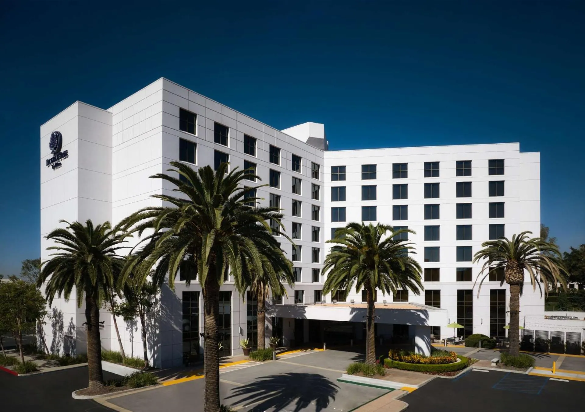 Dog Friendly Hotel $Irvine - $DoubleTree by Hilton Irvine Spectrum