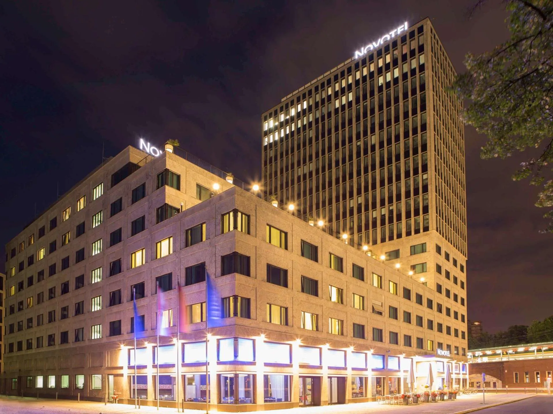 Dog Friendly Hotel $Berlin - $Novotel Berlin Am Tiergarten