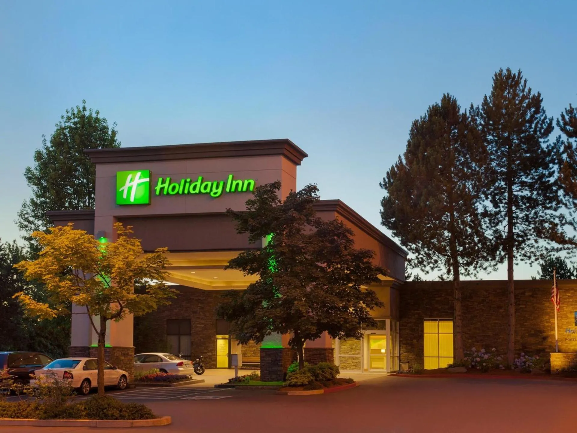 Dog Friendly Hotel $Portland - $Holiday Inn Portland-Airport I-205, an IHG Hotel