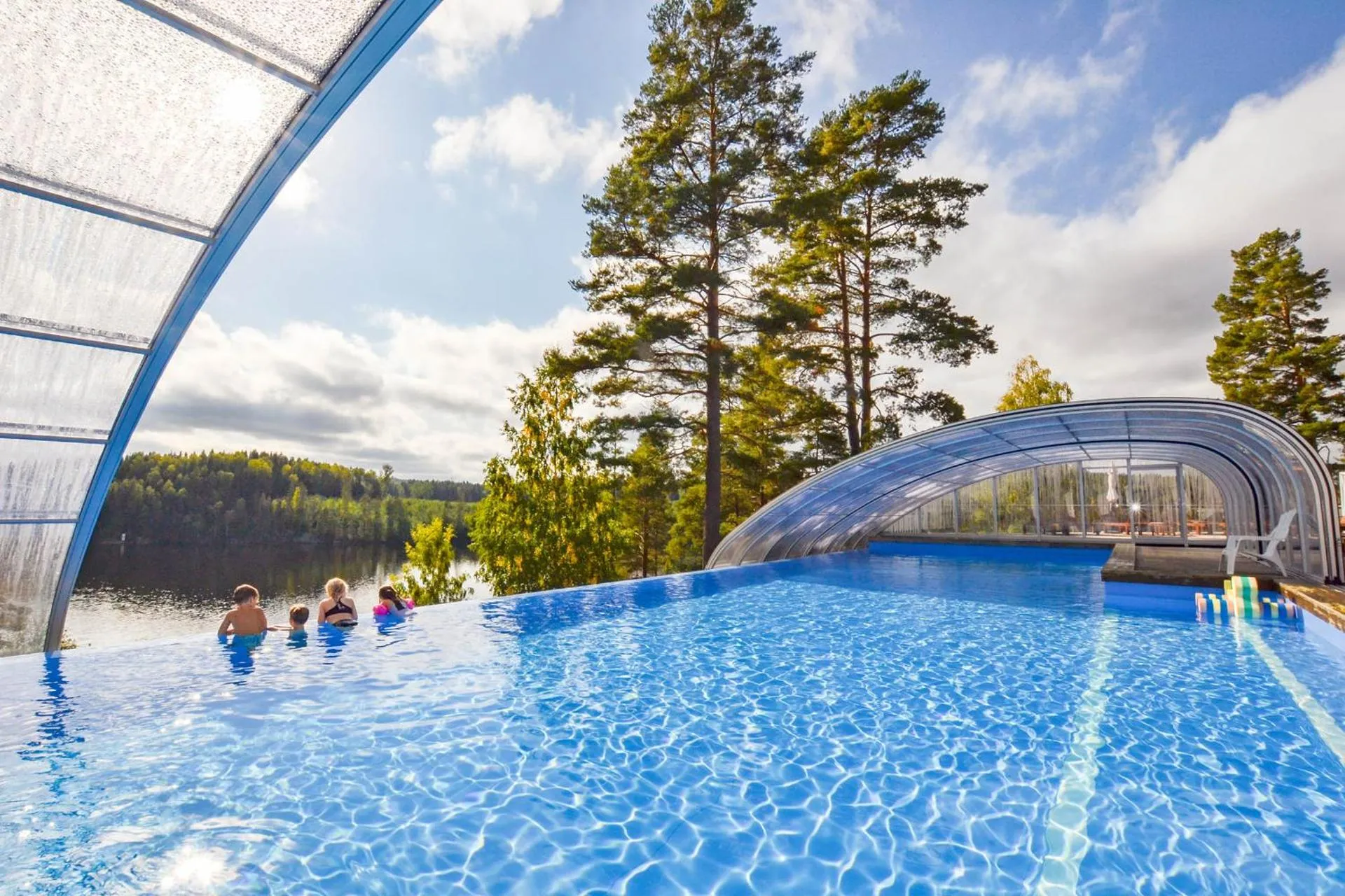 Dog Friendly Resort $Årjäng - $Årjäng Camping & Stugor Sommarvik
