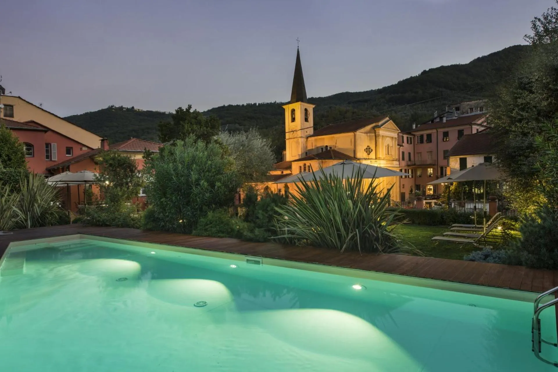Dog Friendly Hotel $Borgomaro - $Relais Del Maro
