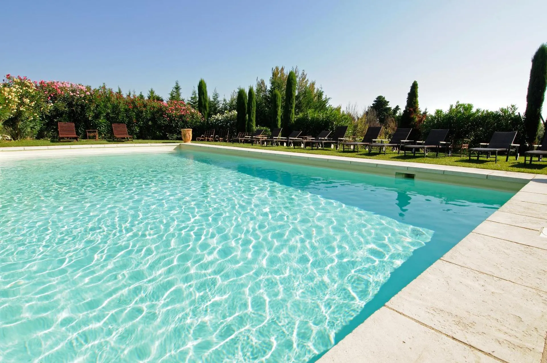 Dog Friendly Hotel $Paluds de Noves - $La Maison Domaine de Bournissac