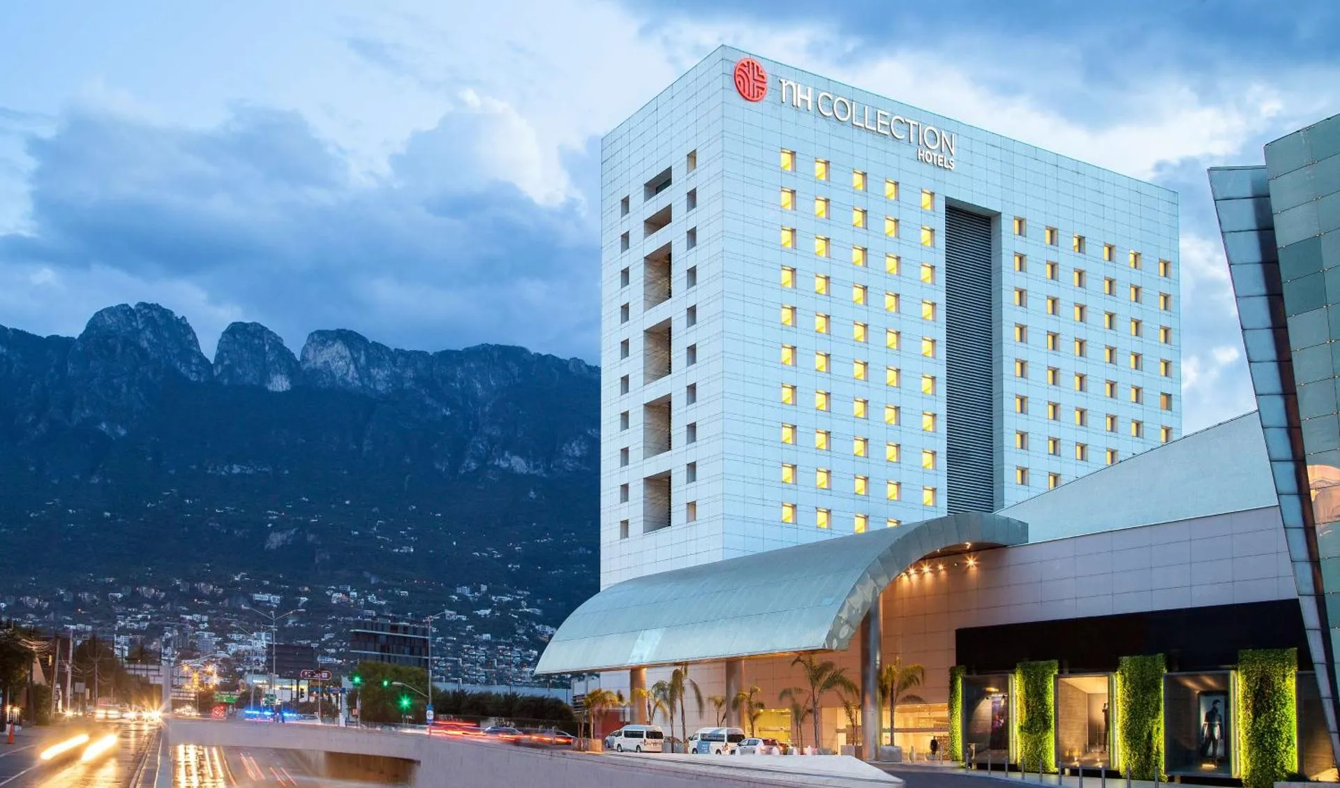 Dog Friendly Hotel $Monterrey - $NH Collection Monterrey San Pedro