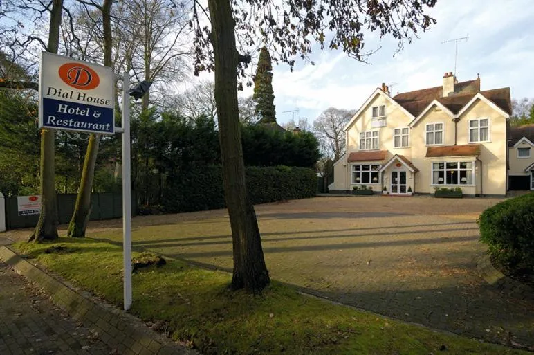 Dog Friendly Hotel $Crowthorne - $Dial House Hotel