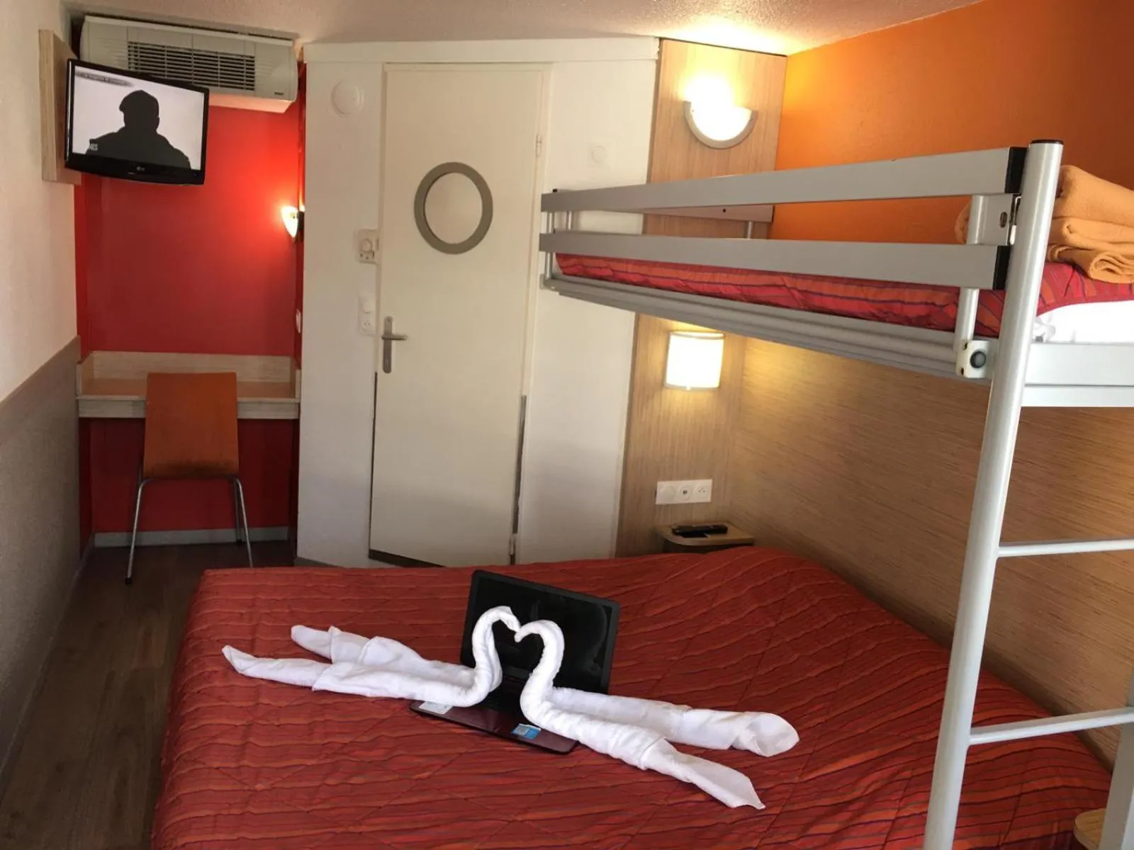 Dog Friendly Hotel $Saint-Pol-sur-Mer - $Premiere Classe Dunkerque Saint Pol Sur Mer