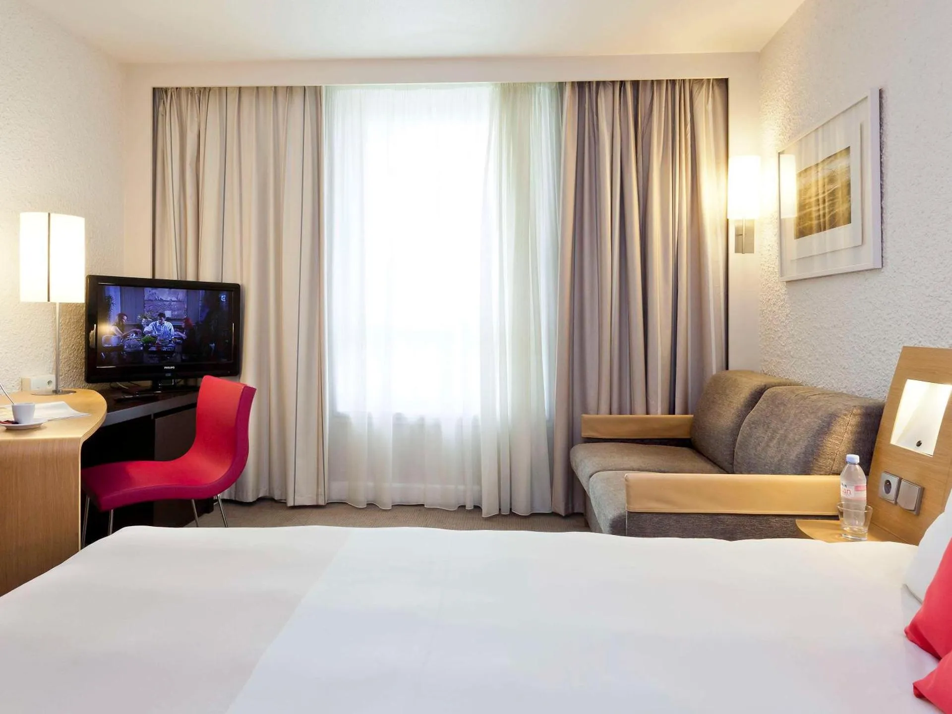 Dog Friendly Hotel $Saint-Laurent-du-Var - $Novotel Nice Aéroport Cap 3000