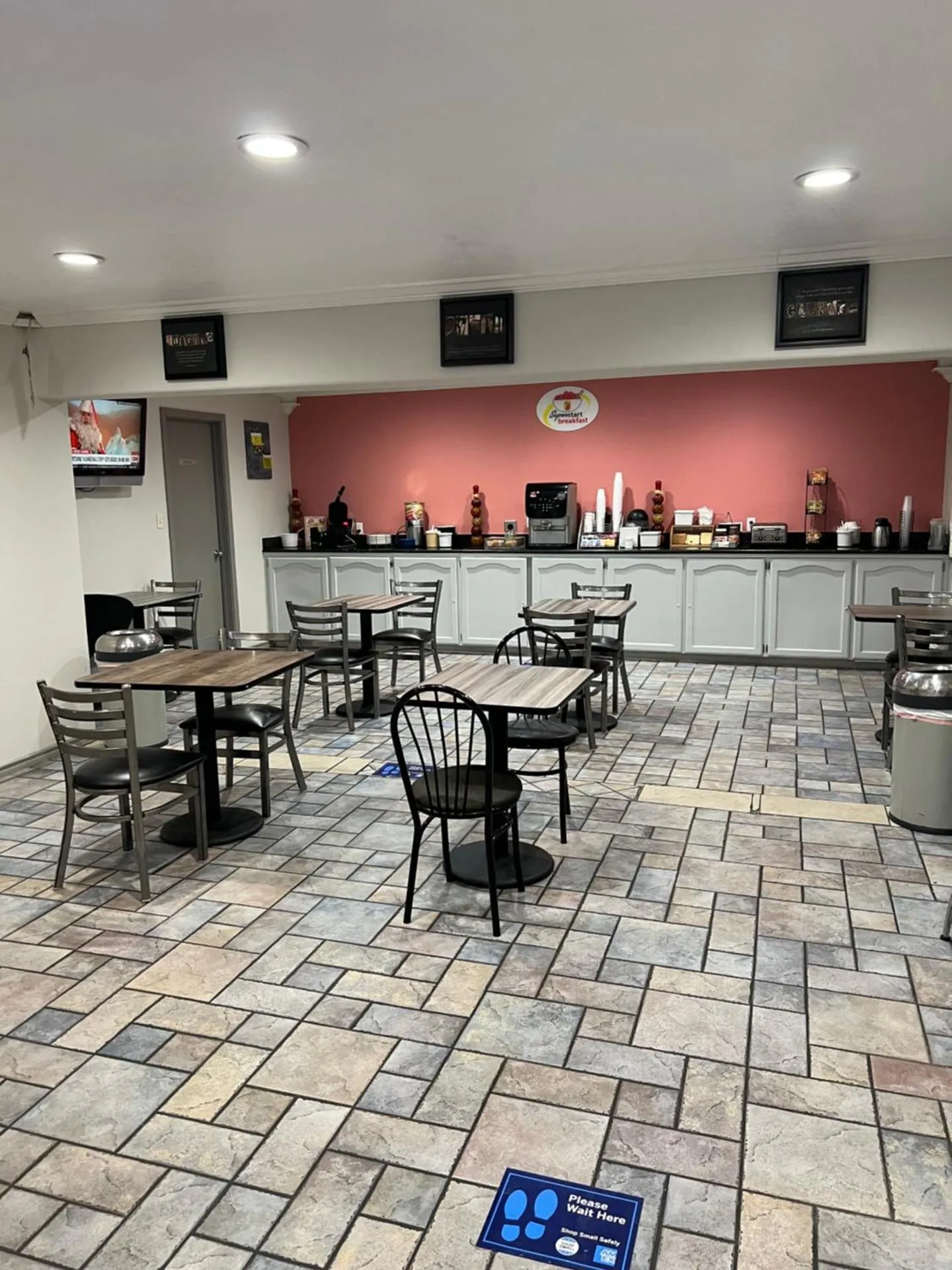 Super 8 by Wyndham McAllen-Downtown City Center-Plaza Mall-Airport