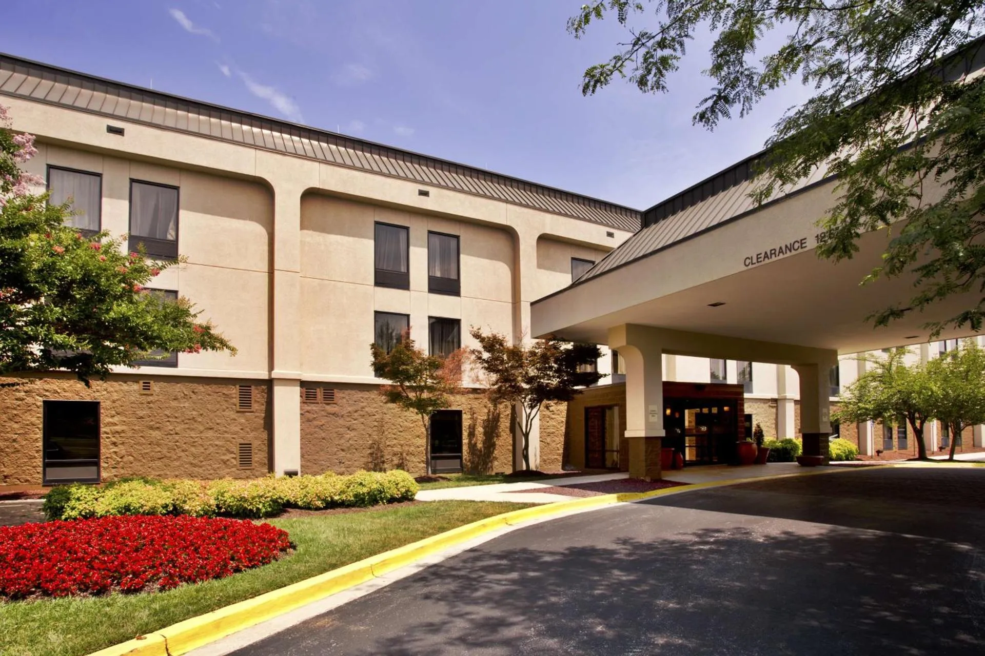 Dog Friendly Hotel $Bowie - $Hampton Inn Bowie