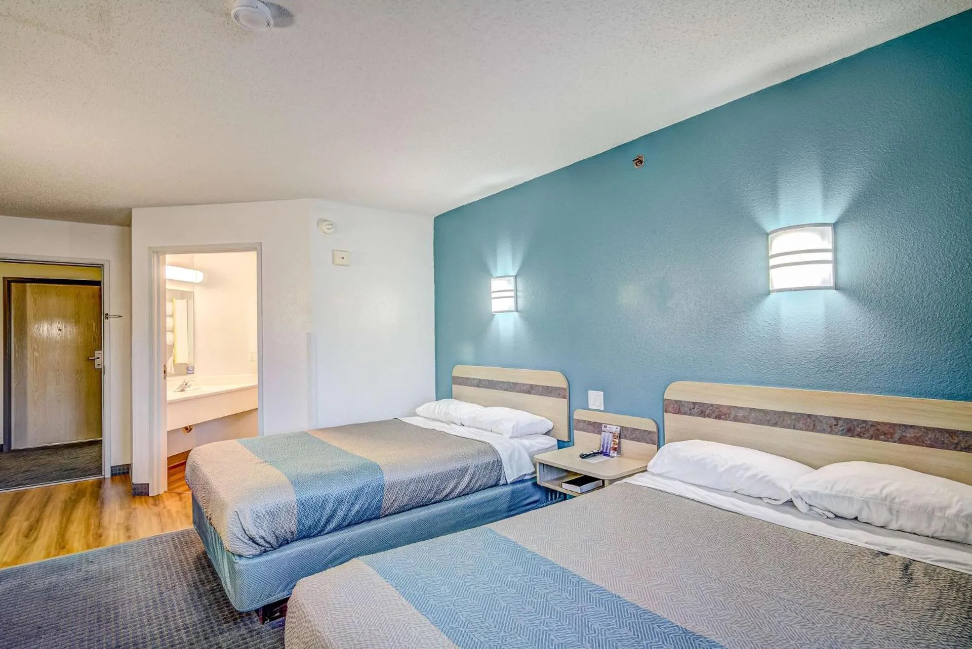 Dog Friendly Hotel $Menomonie - $Motel 6-Menomonie, WI