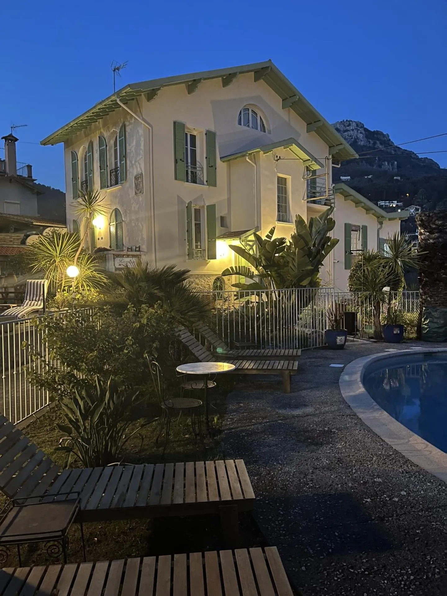 Hôtel de Charme Villa Roseraie OUVERT TOUTE L ANNEE