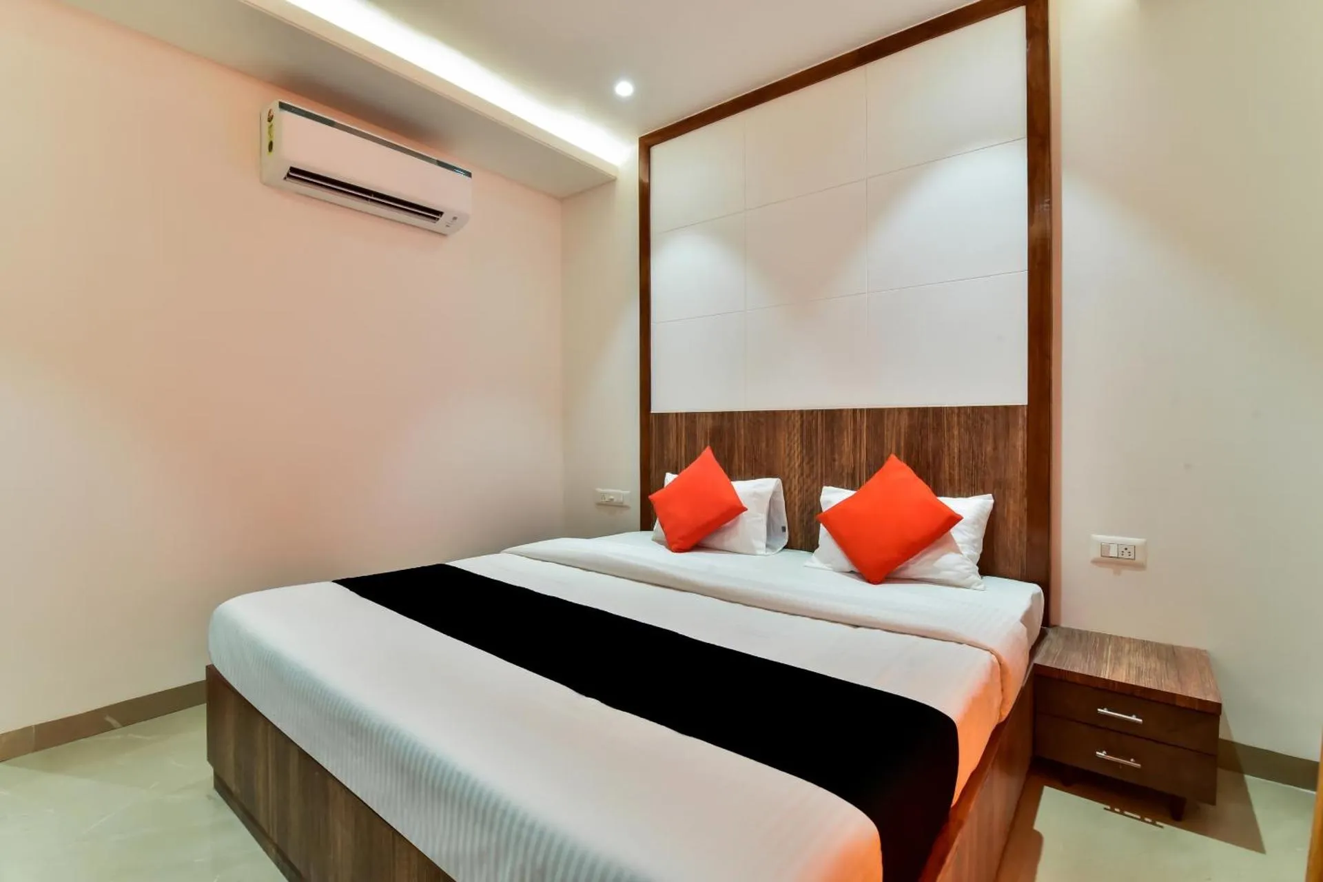 Capital O Maurya Inn