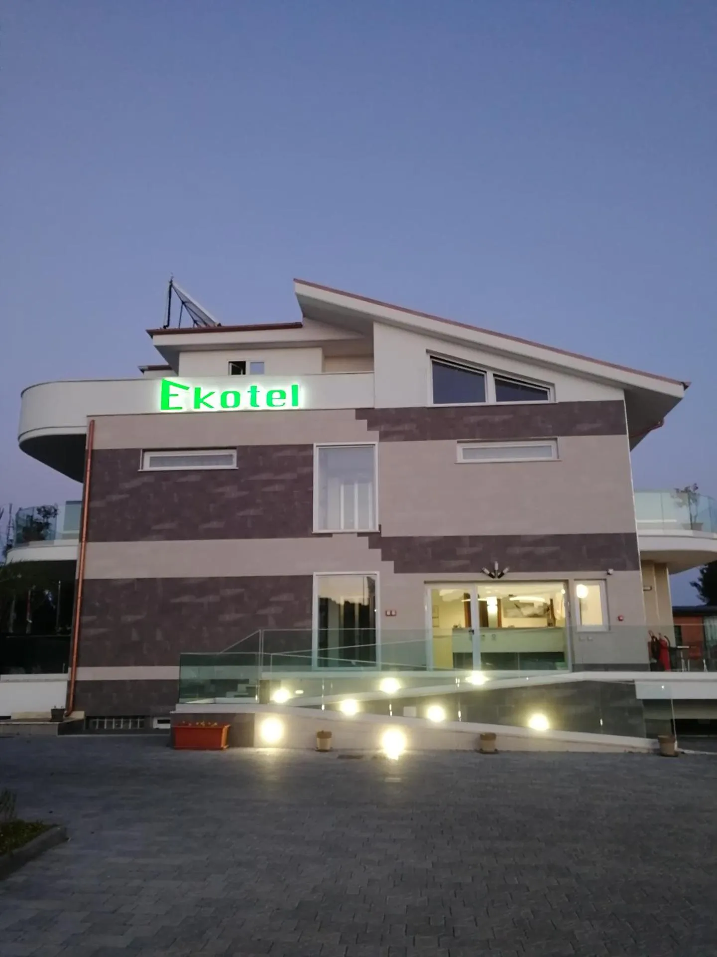 Dog Friendly Hotel $Rome - $EKOTEL