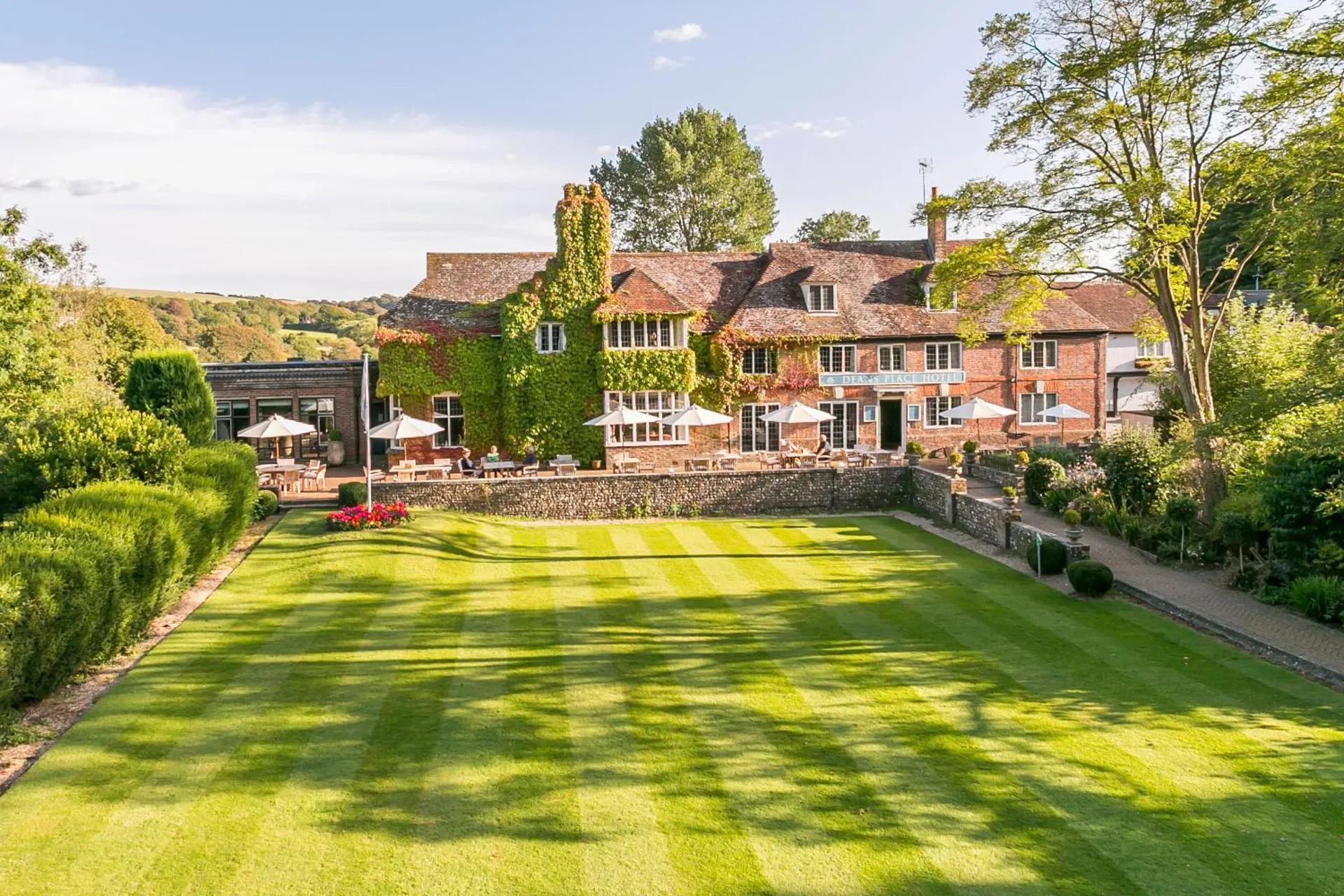 Dog Friendly Hotel $Alfriston - $Deans Place Hotel