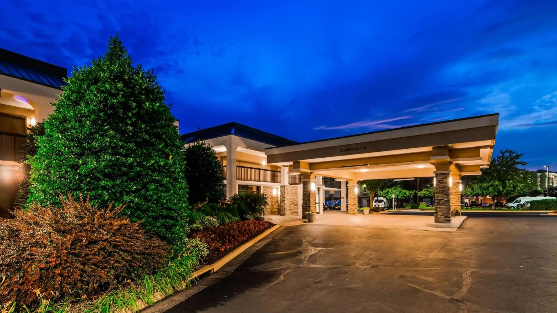 Dog Friendly Hotel $Sterling - $Best Western Dulles Airport Inn