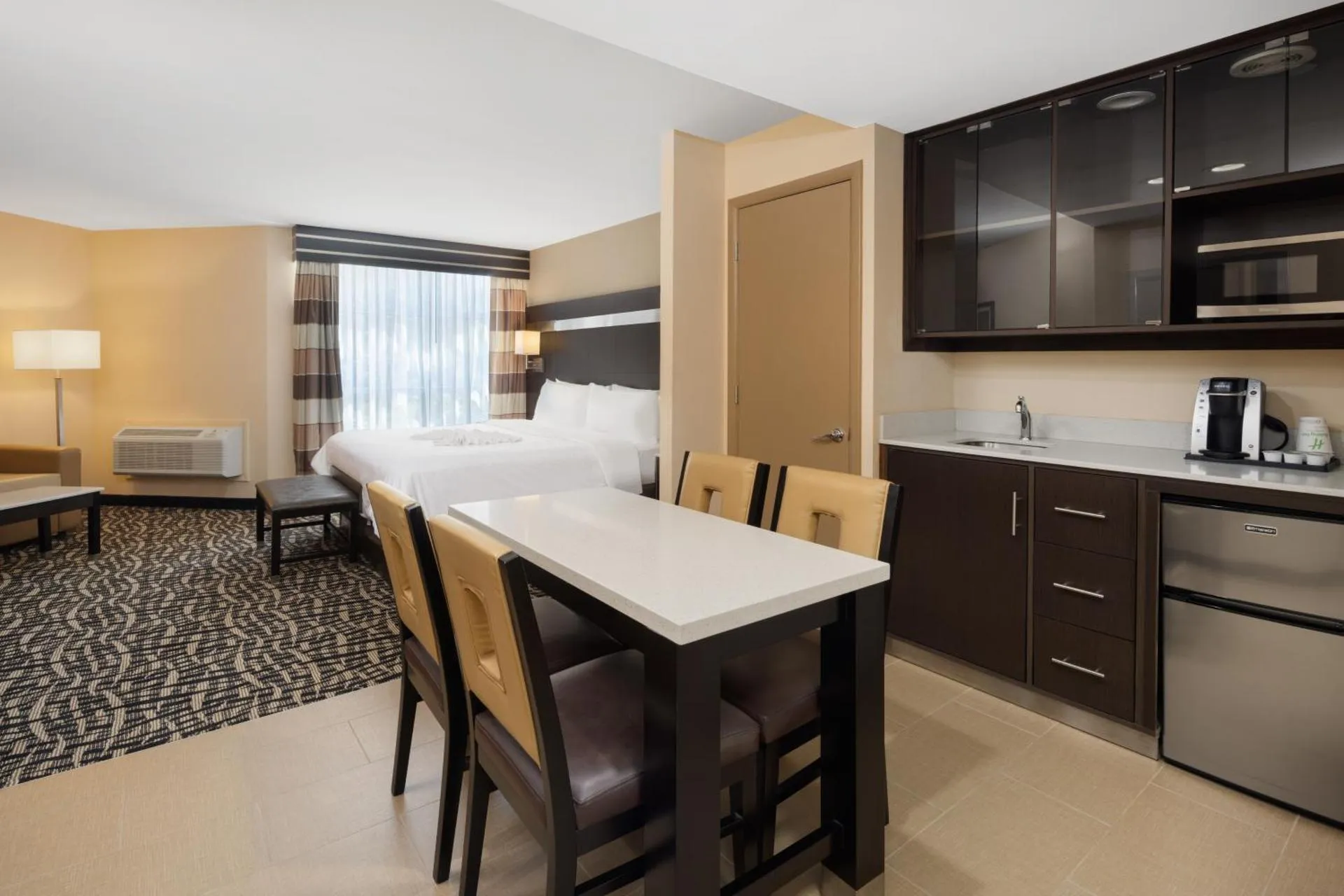 Dog Friendly Hotel $Poughkeepsie - $Holiday Inn - Poughkeepsie, an IHG Hotel