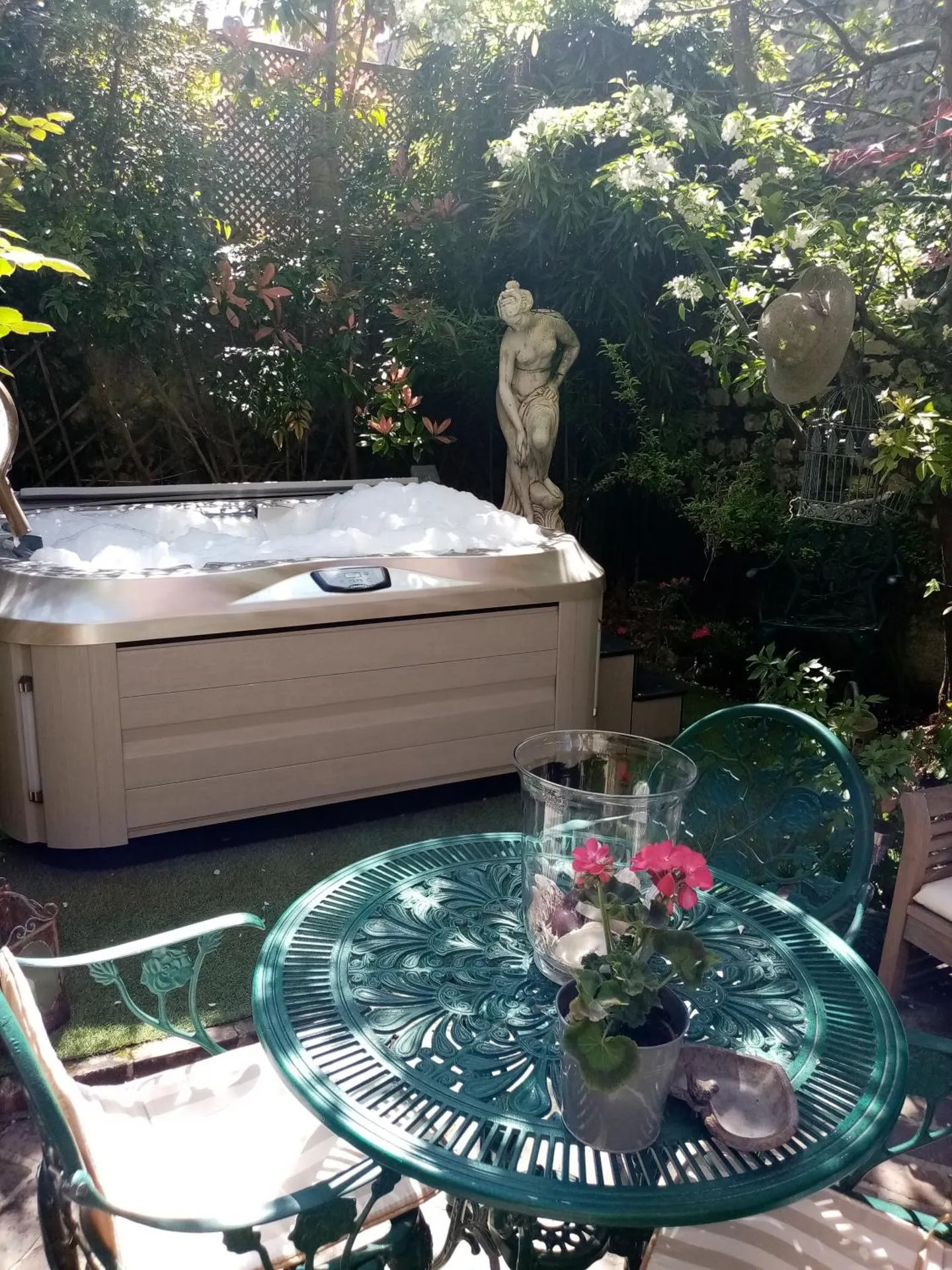 la maison du phare chambre d hôtes B&B -jacuzzi privé- shabby chic