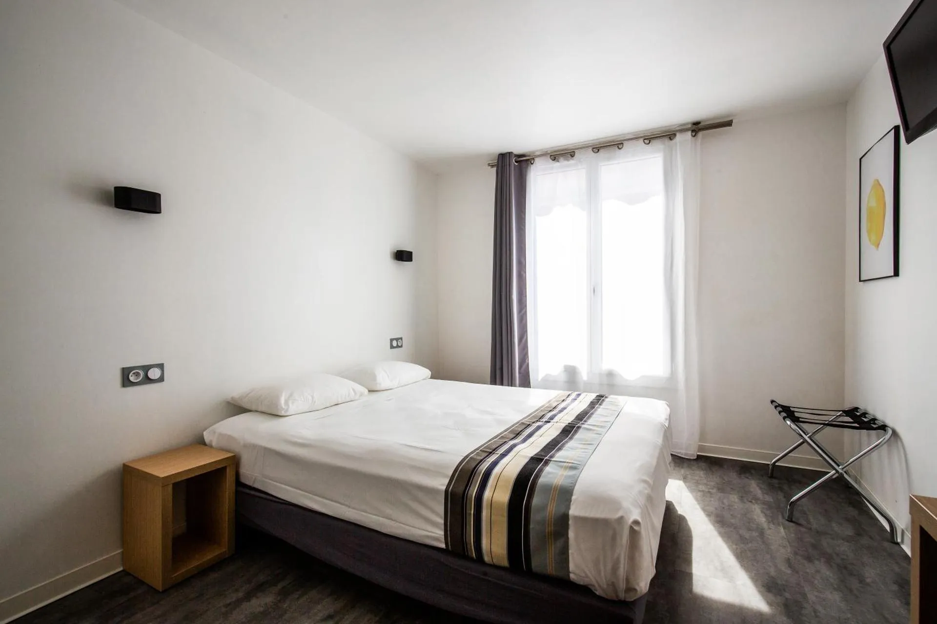 Dog Friendly Hotel $Perpignan - $Hôtel Paris-Barcelone