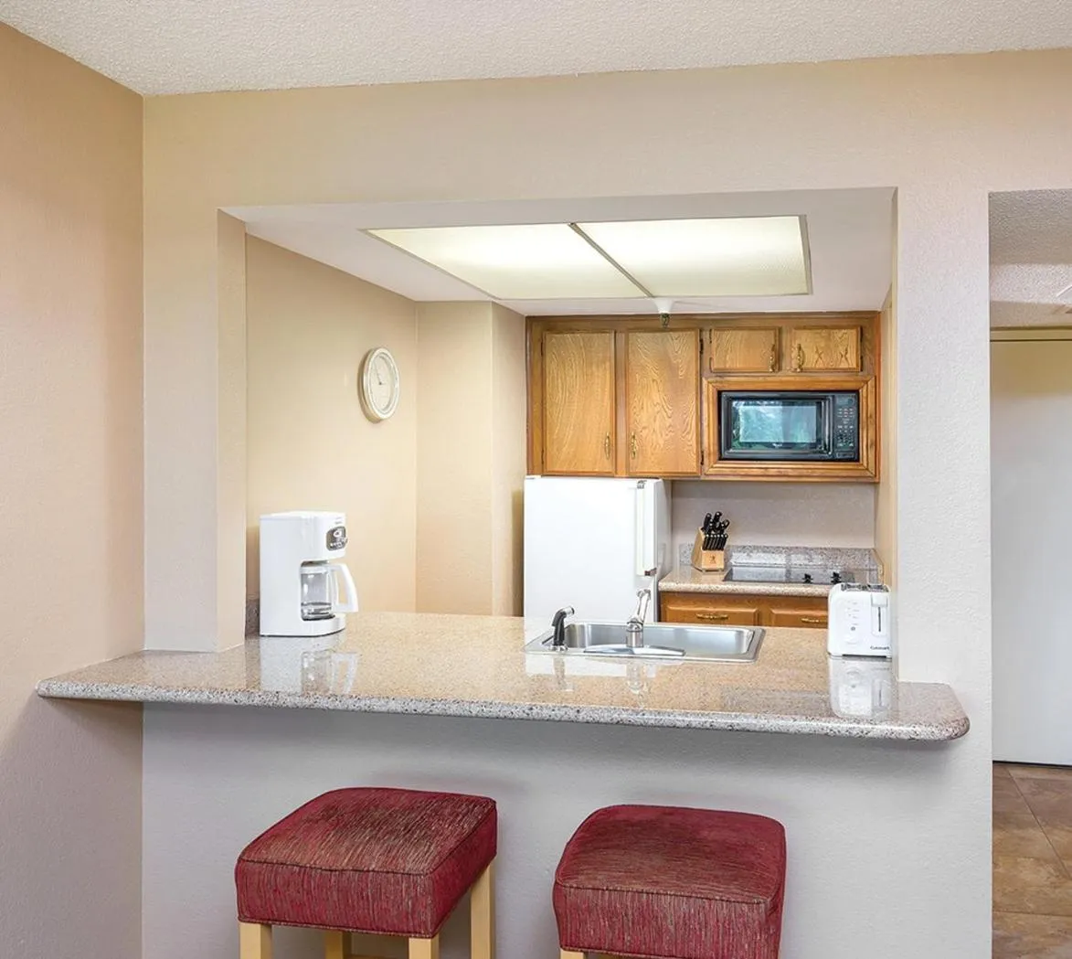 WorldMark Palm Springs - Plaza Resort and Spa