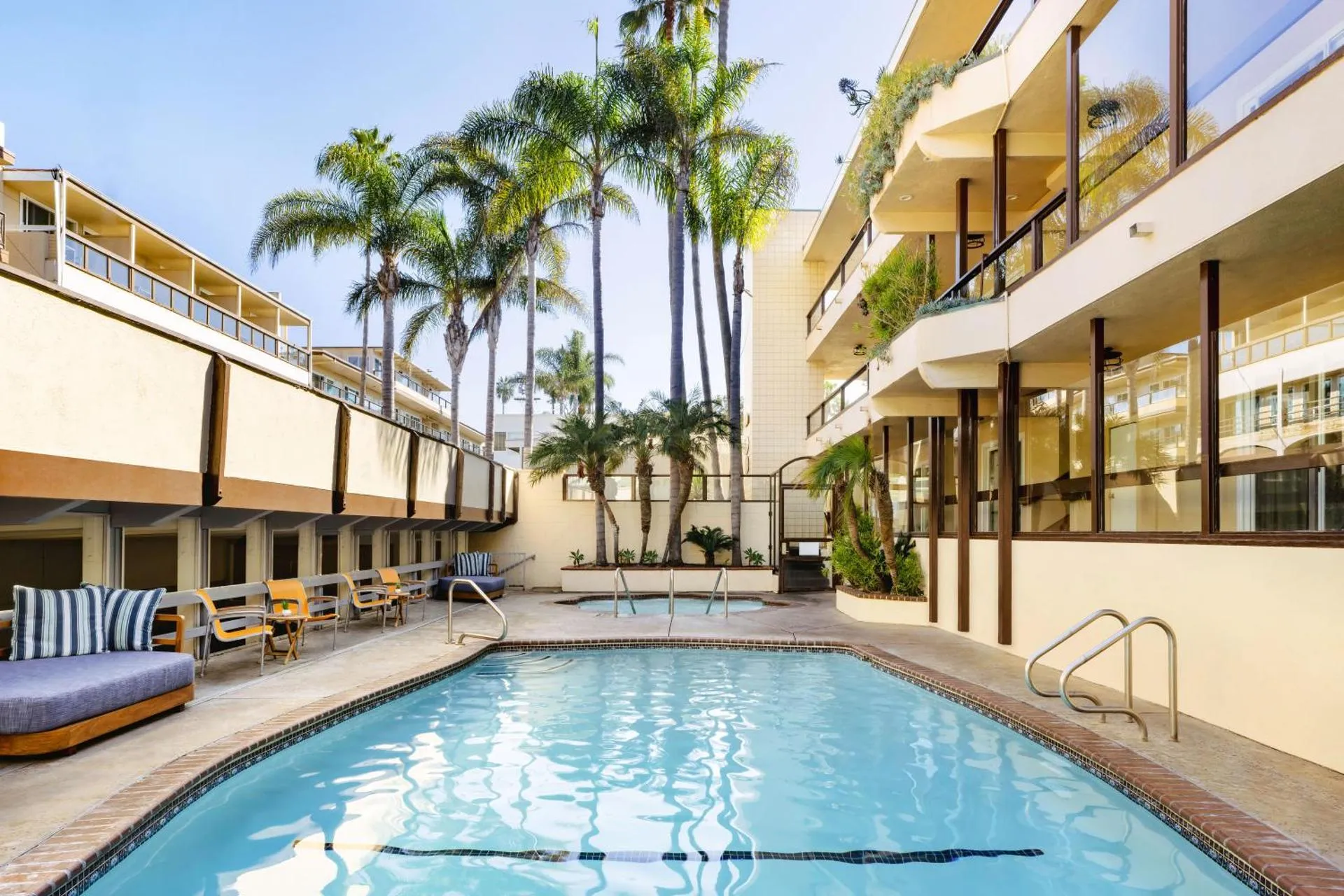 Pacific Edge Hotel on Laguna Beach