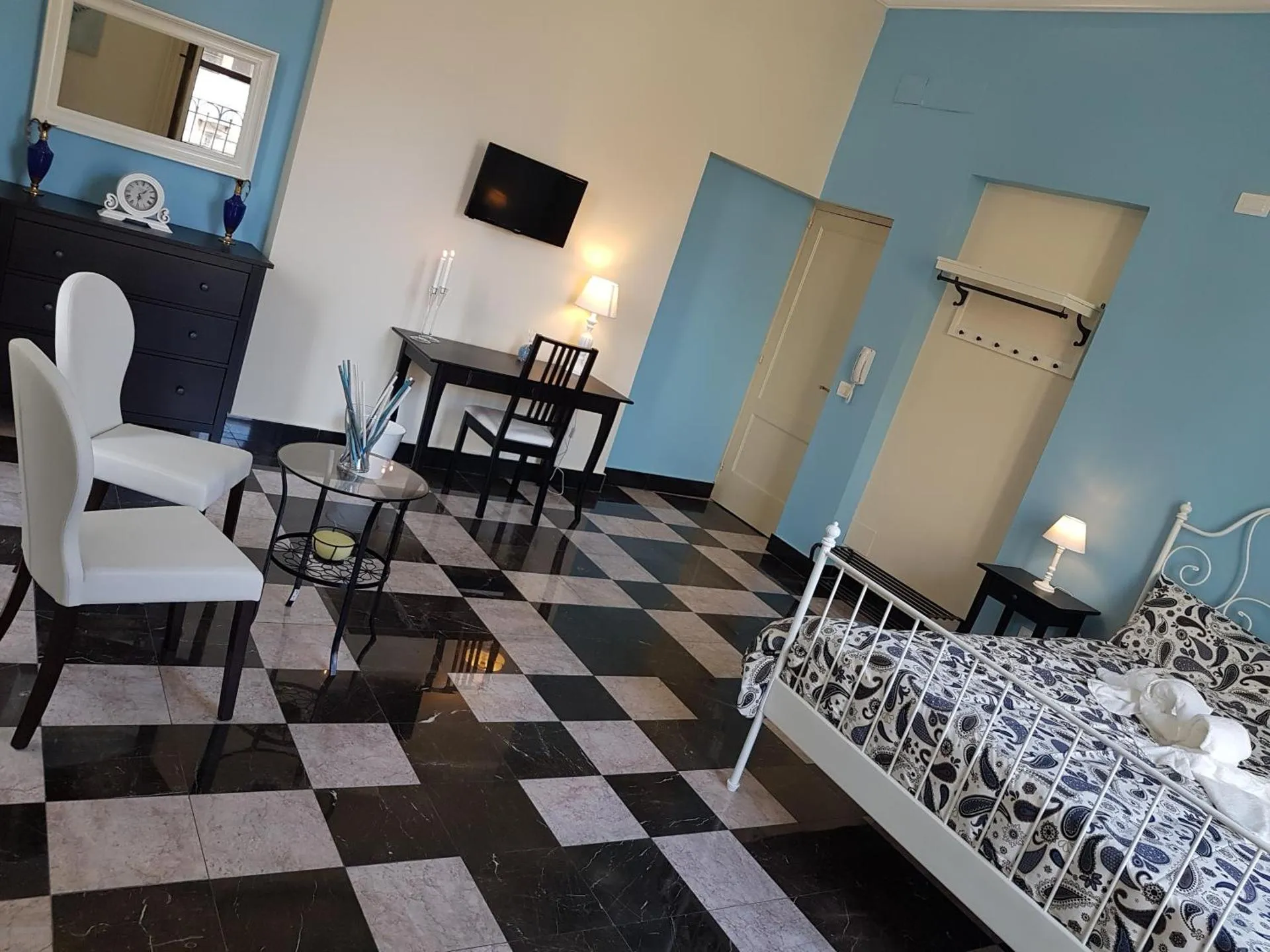 Central Suites